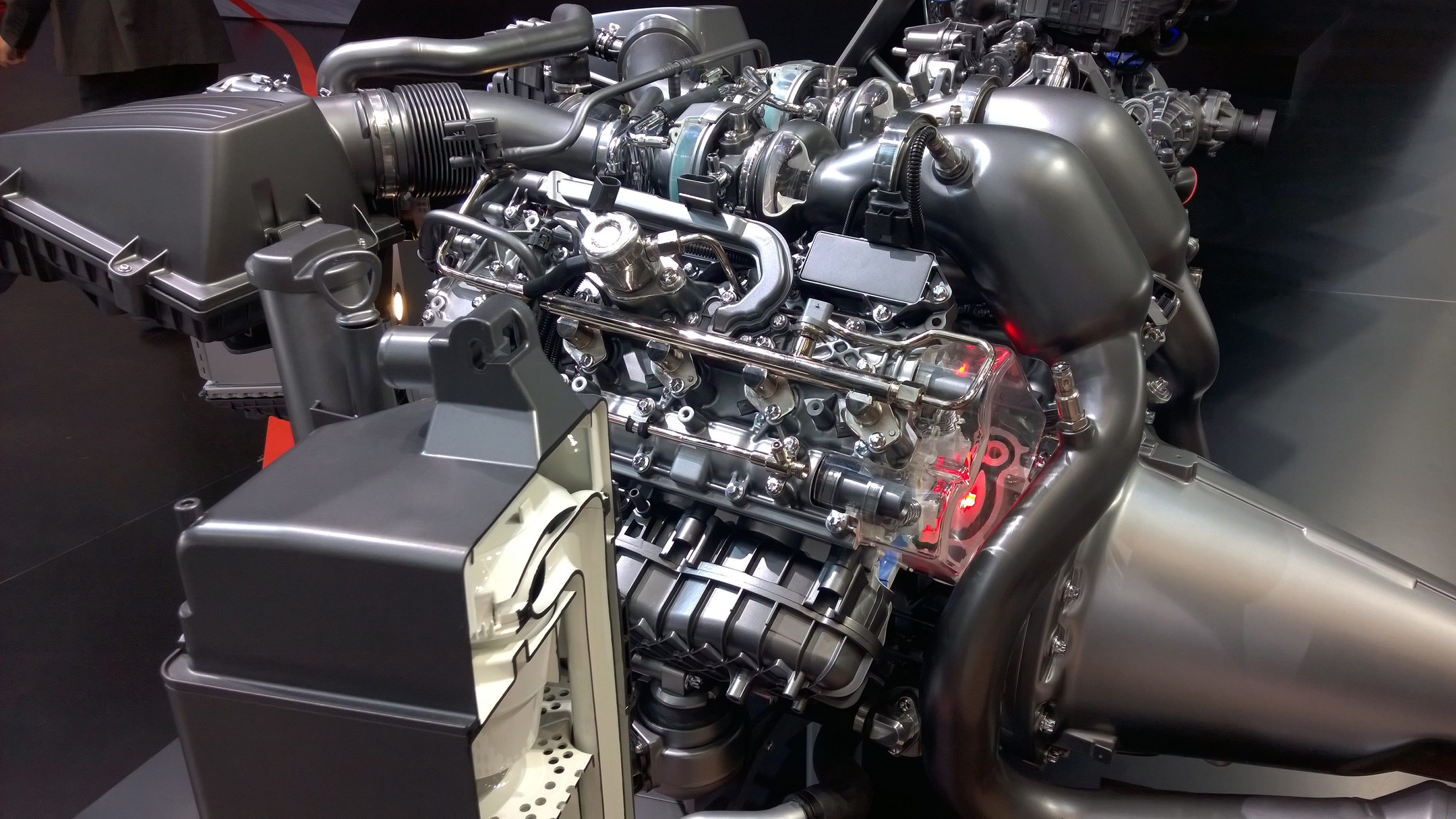 Moteur M178 - Mercedes-AMG GT - Paris 2014 - DESIGNMOTEUR