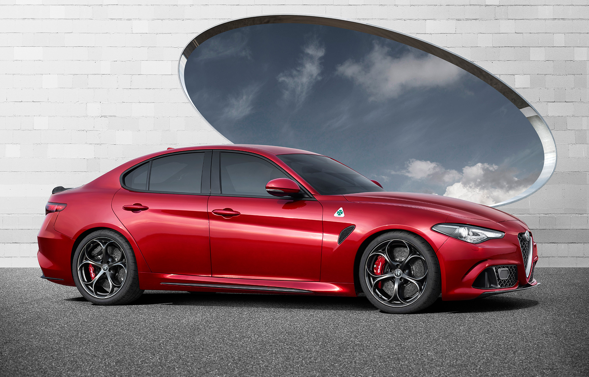 Alfa Romeo Giulia - 2015 - profil / side-face