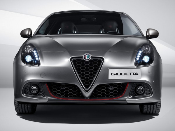 Alfa Romeo Giulietta 2016 - face avant / front-face