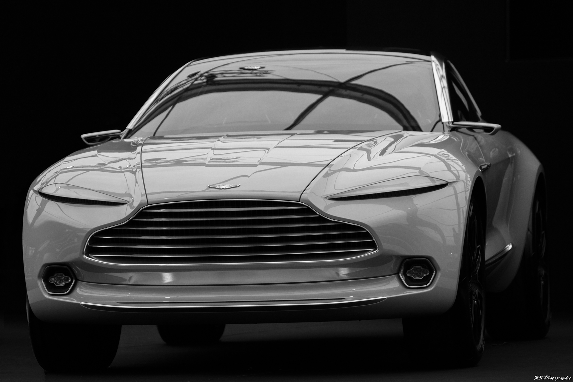 Aston Martin DBX Concept - Exposition Concept cars 2016 - Arnaud Demasier RS Photographie