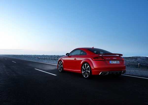 Audi TT RS coupe - 2016 - rear side-face / profil arrière