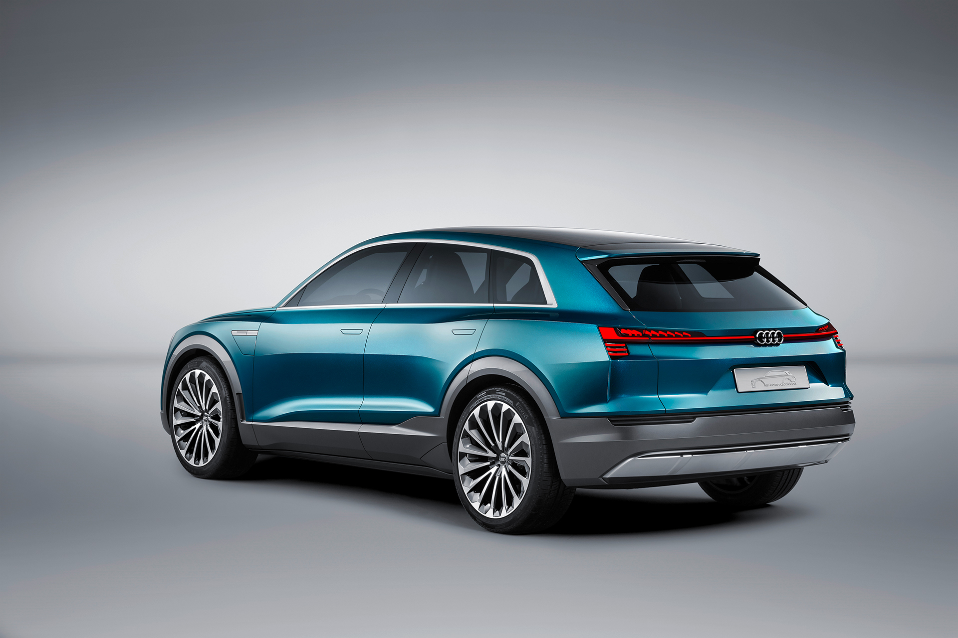 Audi e-tron quattro concept - 2016 - rear side-face / profil arrière