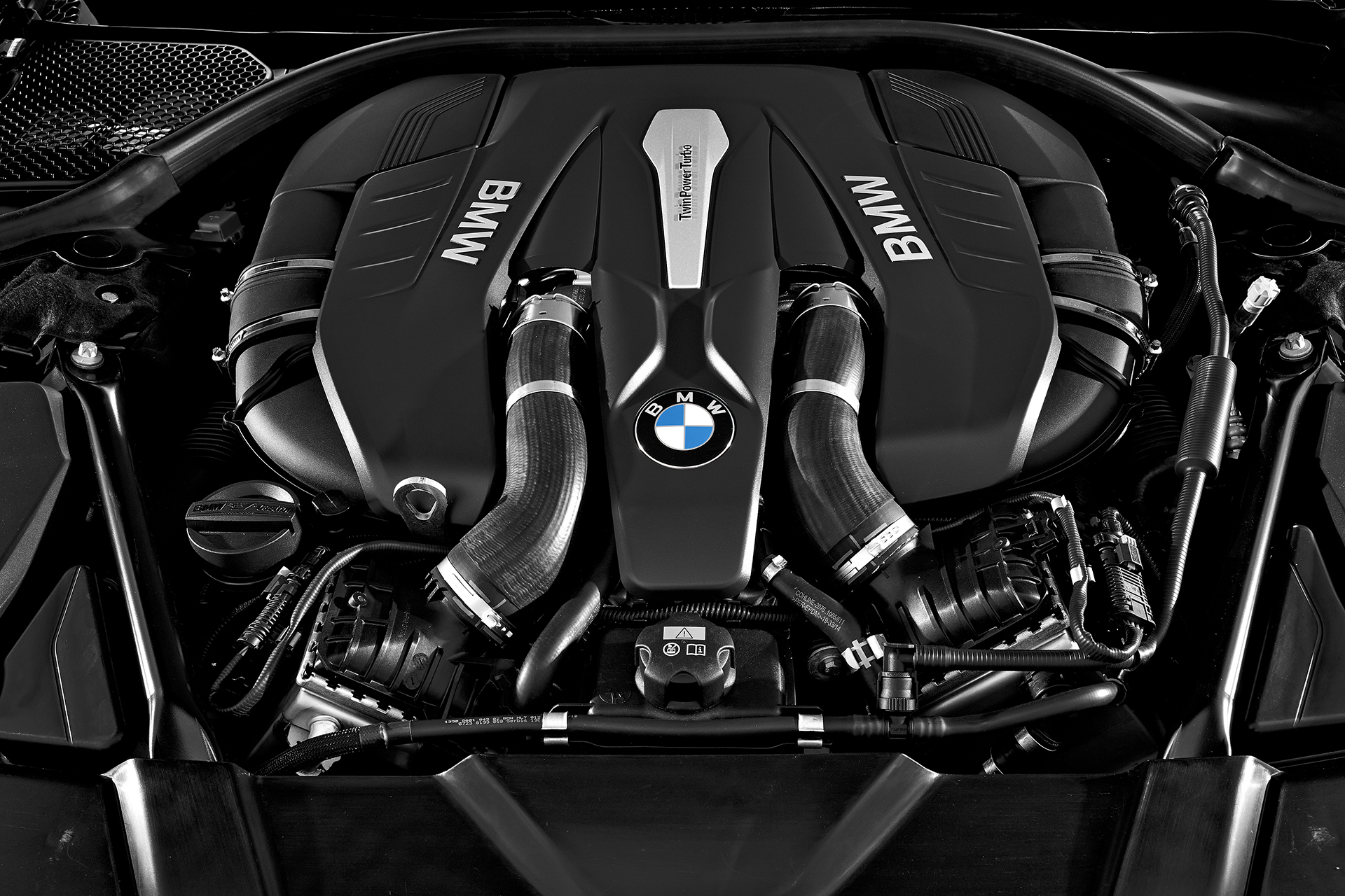 BMW 7 series - 2016 - moteur / engine