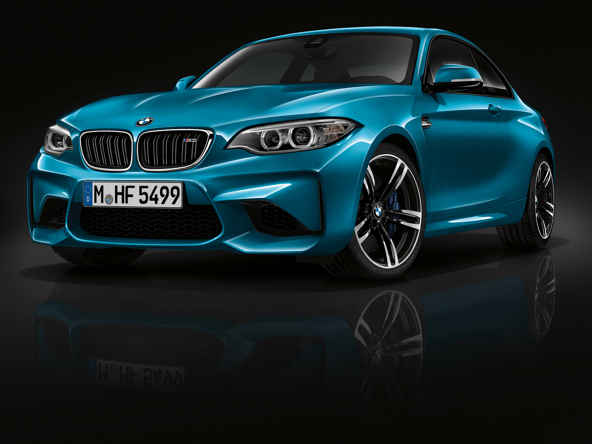 BMW M2 - 2016 - profil avant / front side-face