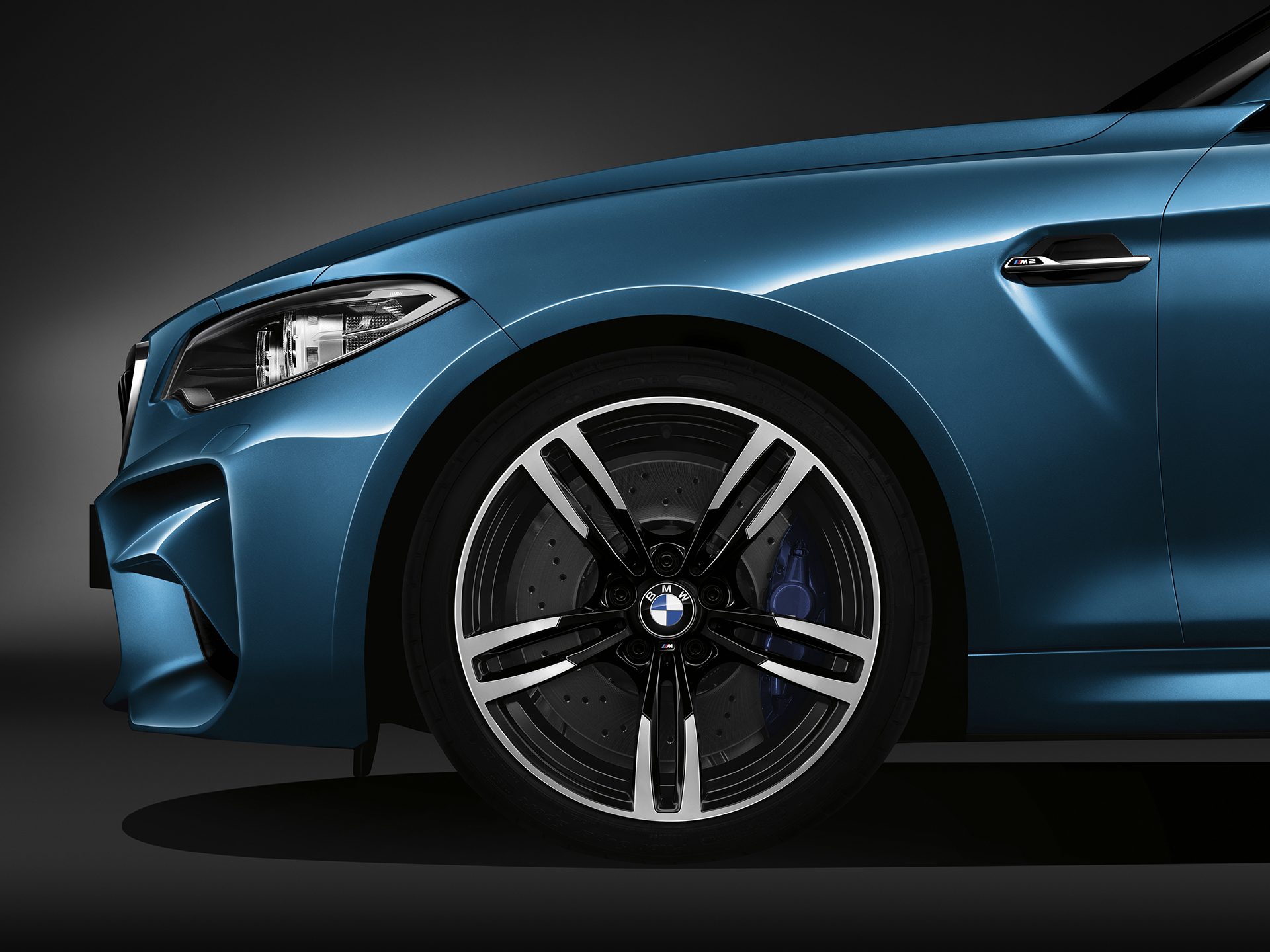 BMW M2 - 2016 - roue avant / front wheel