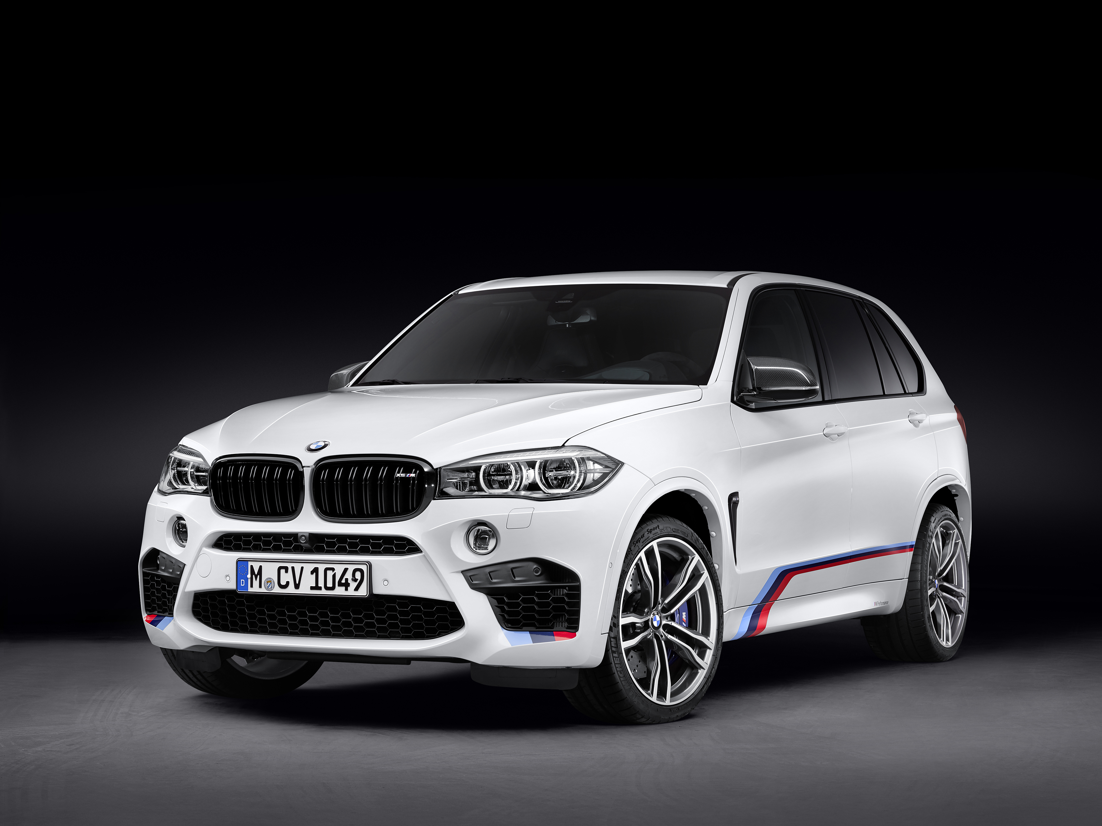 BMW X5 M - profil avant