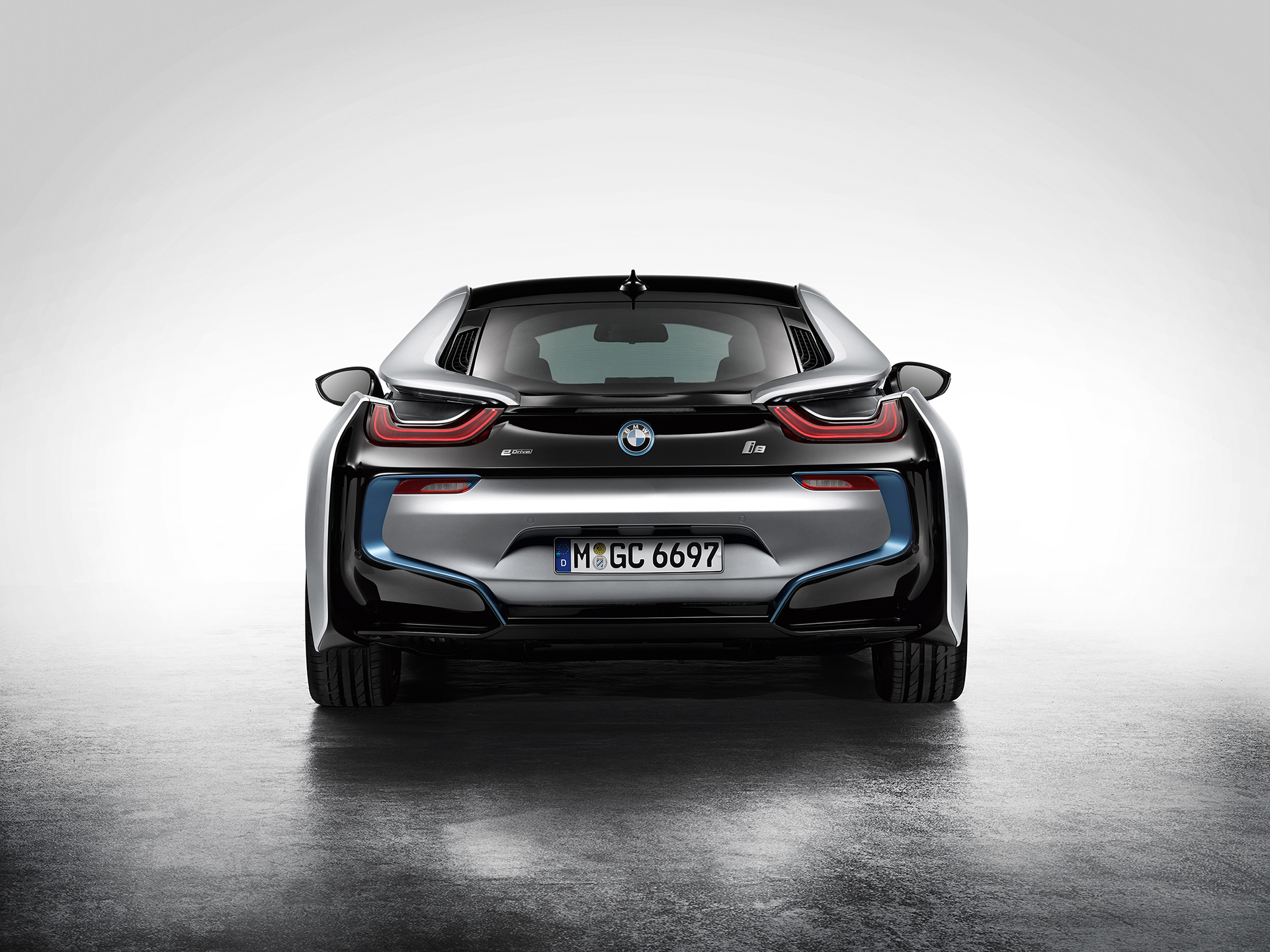 BMW i8 - rear / arrière