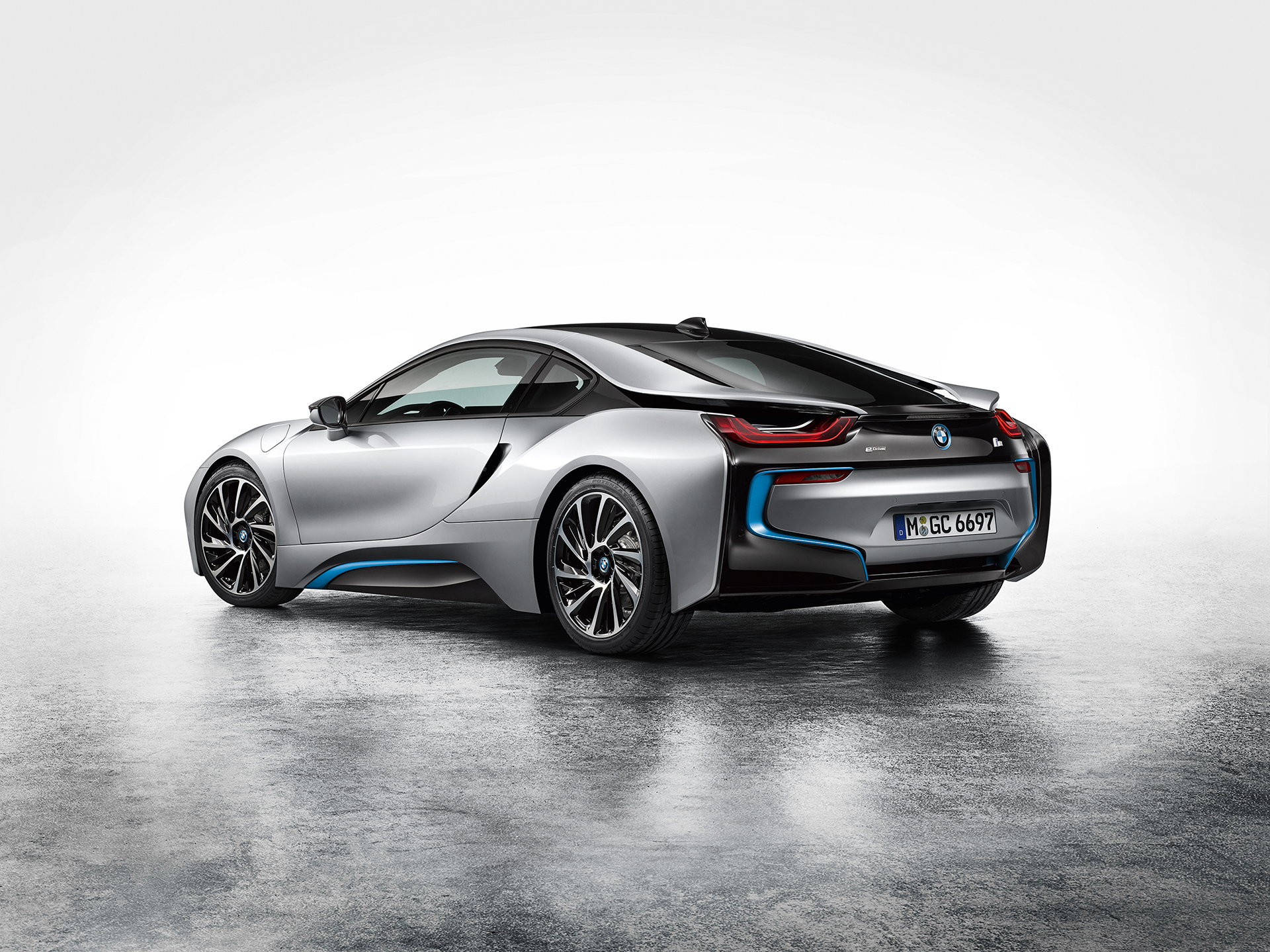 BMW i8 - rear side-face / profil arrière