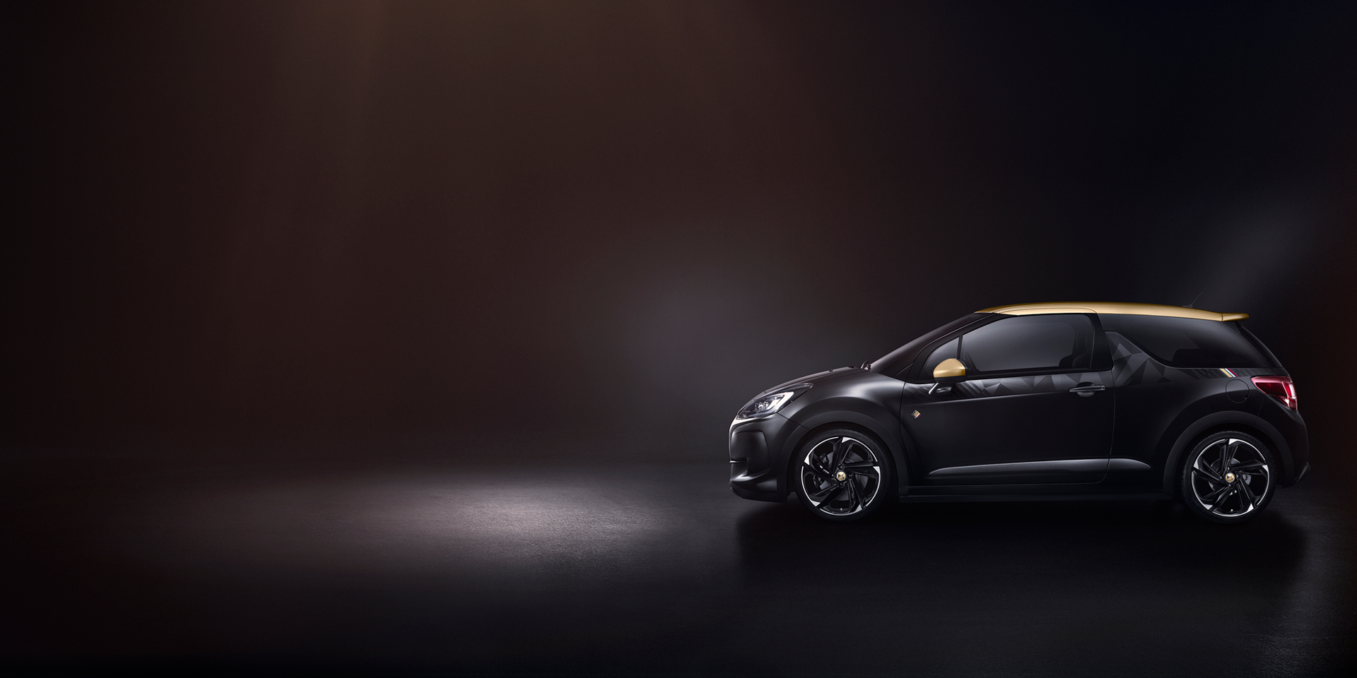 DS Automobiles - 2016 - DS 3 Performance - profil / side-face