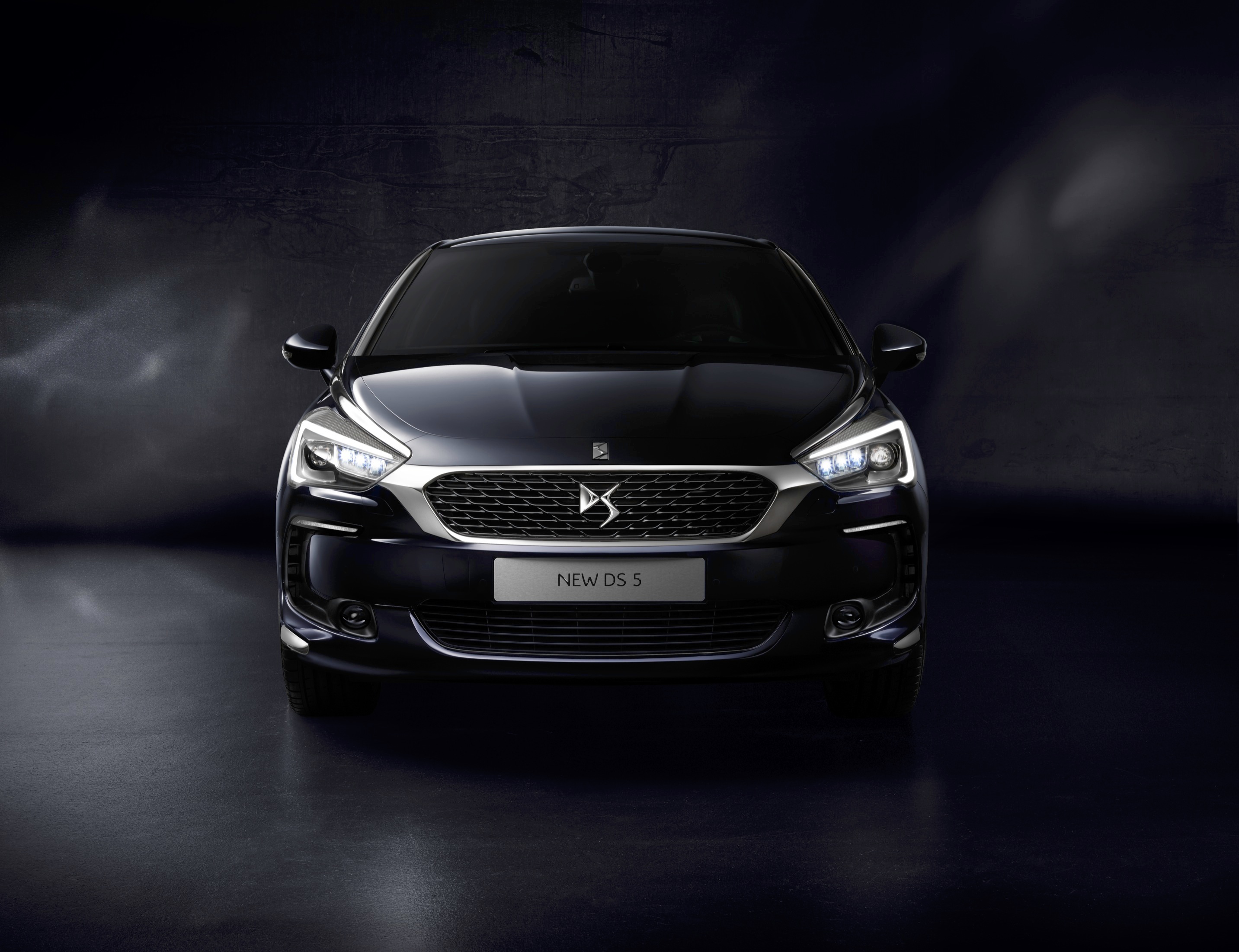 DS 5 face avant - DS Automobiles