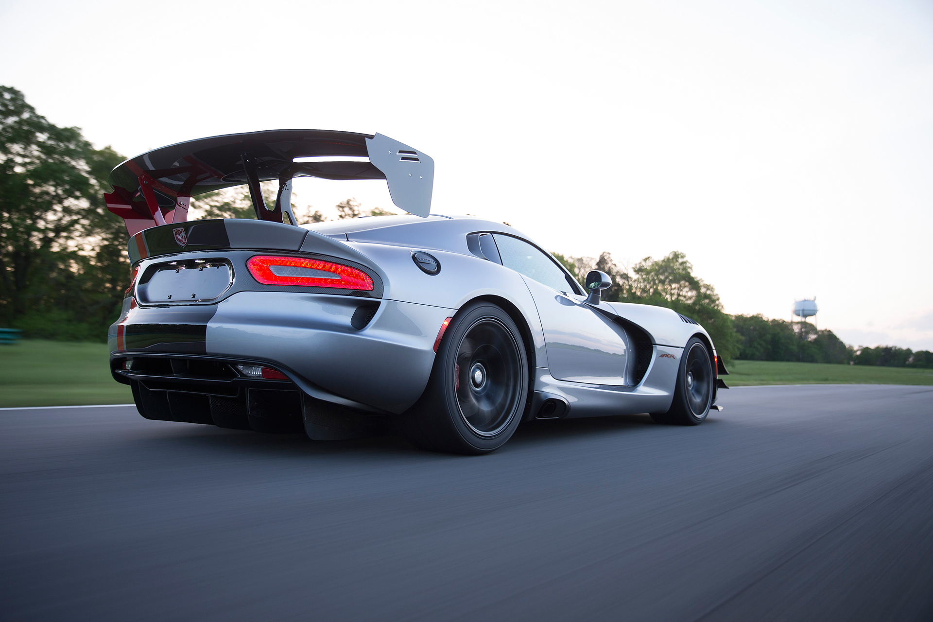 2016 Dodge Viper ACR - rear wing / aileron arrière