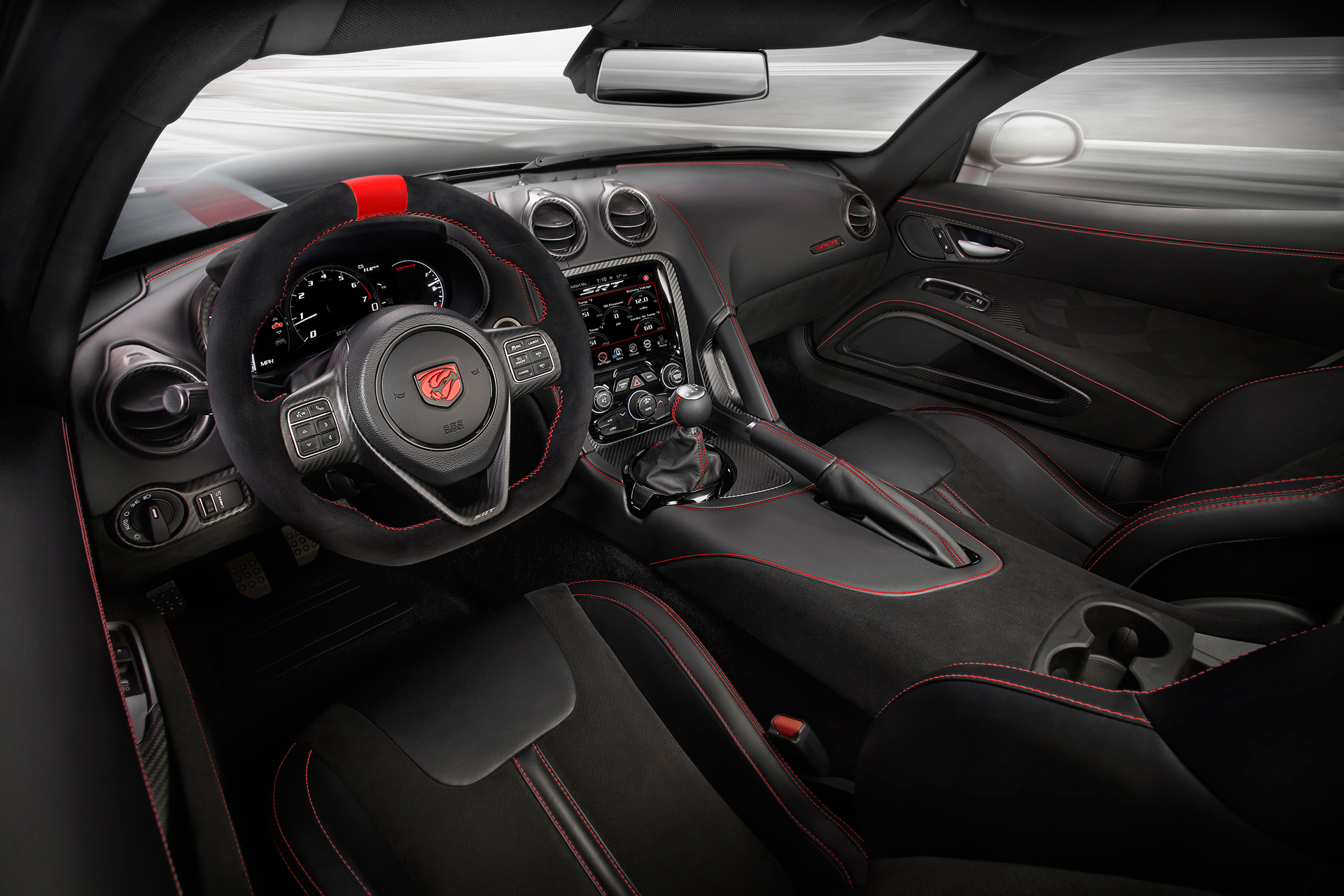 2016 Dodge Viper ACR - inside with racing whell / intérieur avec volant