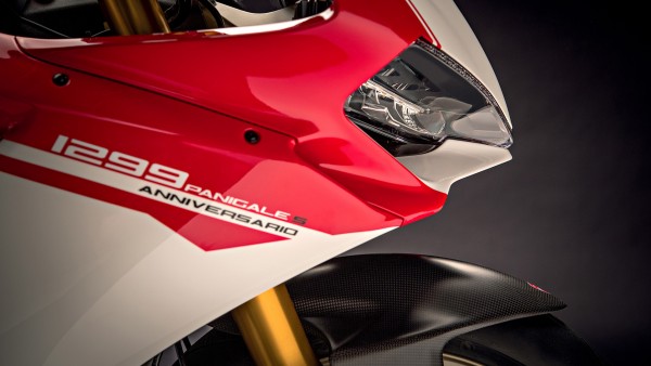 Ducati 1299 Panigale S Anniversario - front light