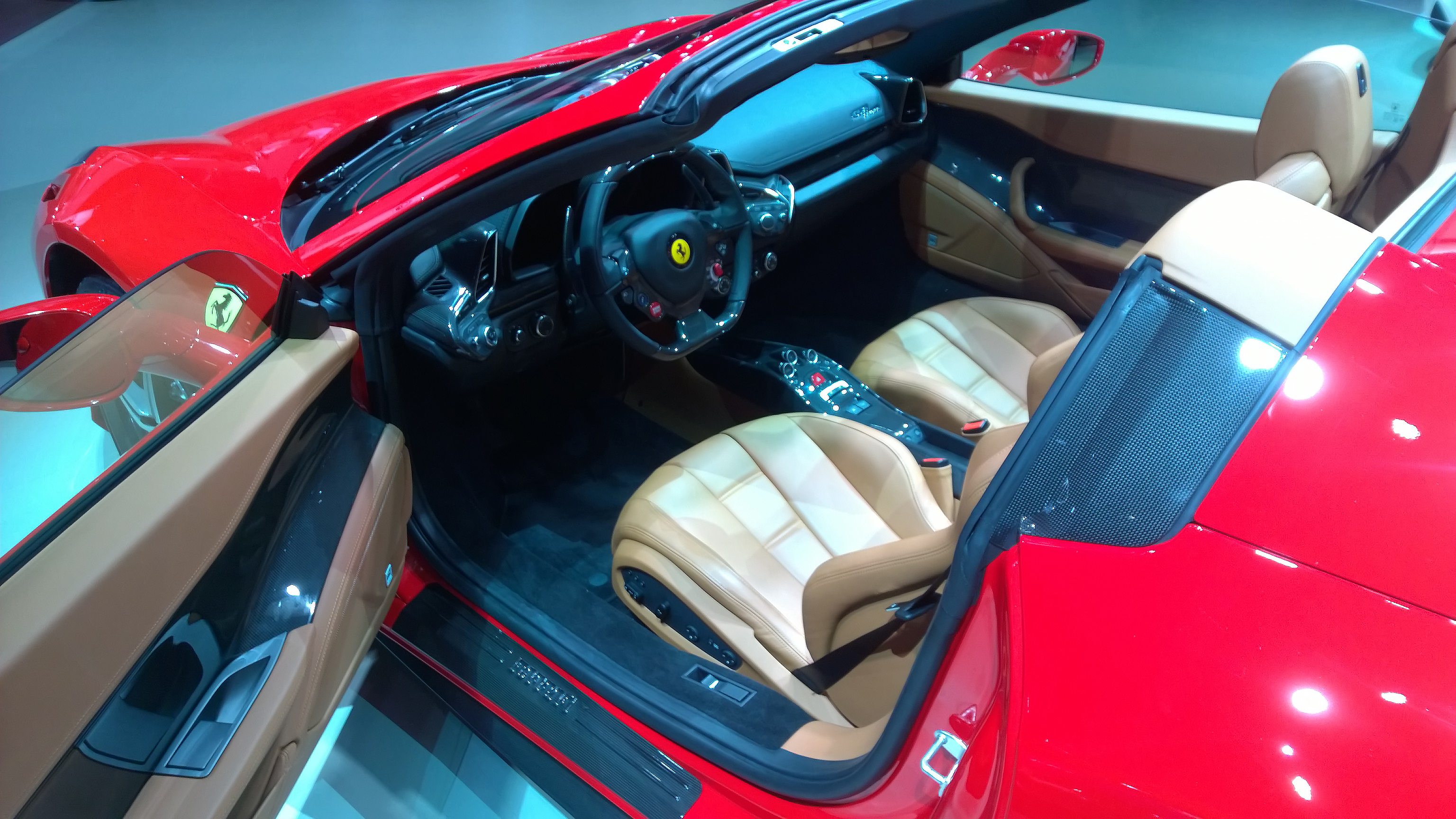 Ferrari 458 Italia Spider - Paris 2014 - DESIGNMOTEUR