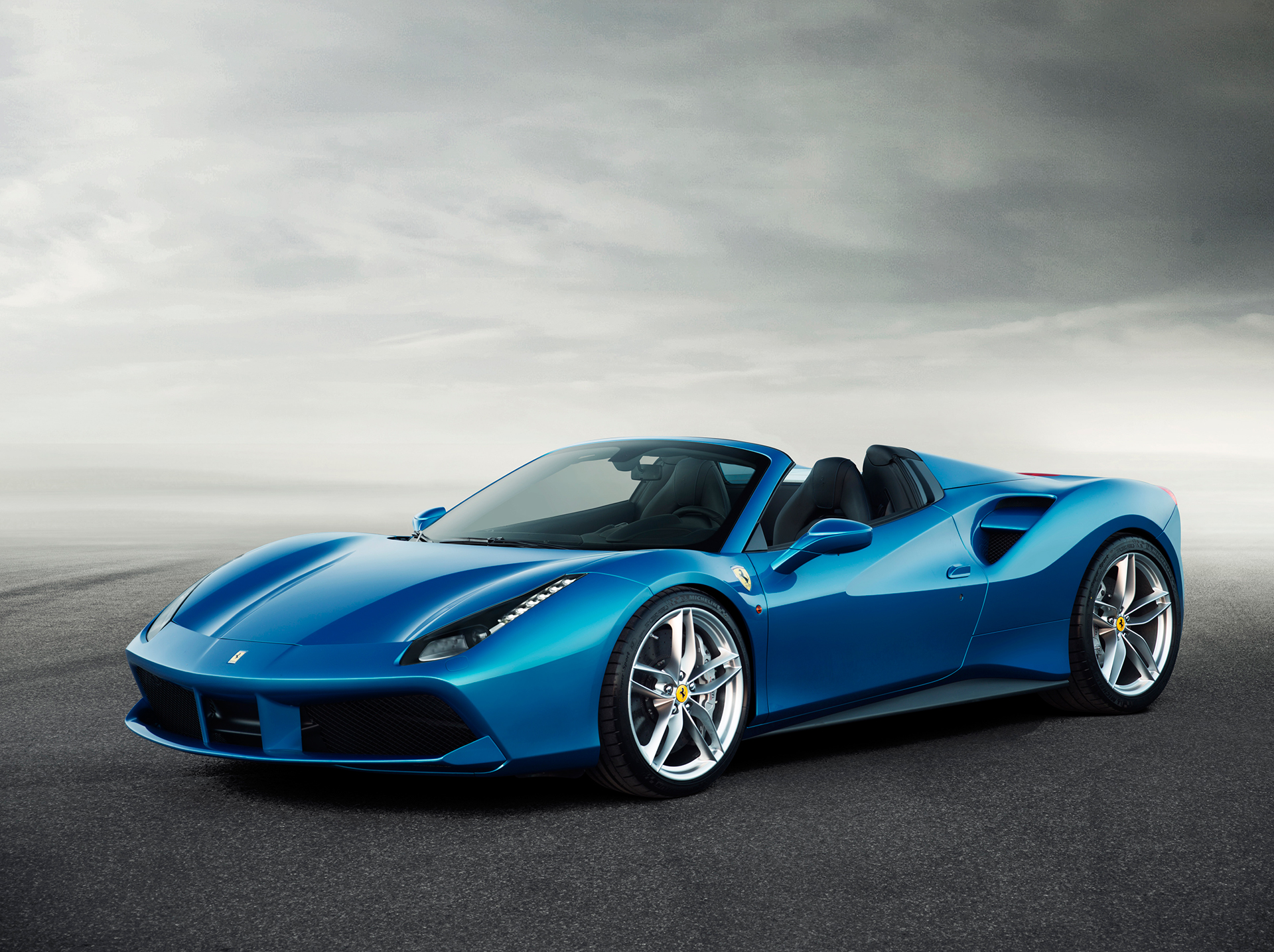 Ferrari 488 Spider - front side-face / profil avant