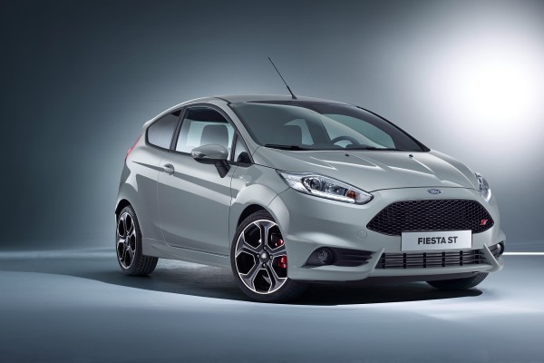 Ford Fiesta ST200 - profil avant / front side-face