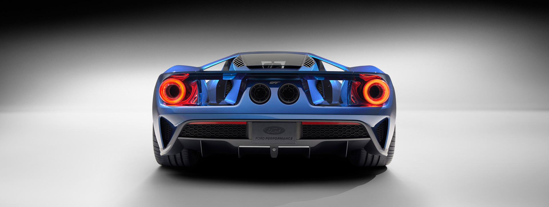 2016 All-New Ford GT - face arrière - Ford