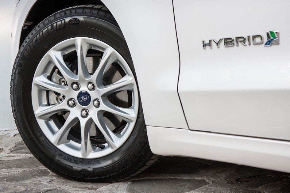 Ford Mondeo Hybrid 2015 - wheel / roue avant