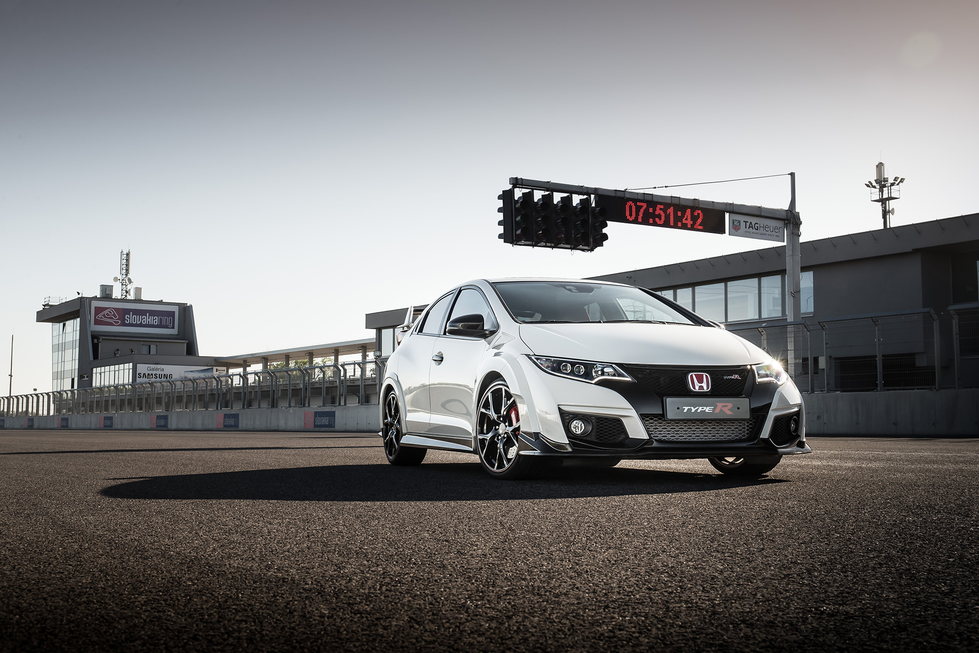 Honda Civic Type R - 2015 - front side-face / profil avant - track / circuit