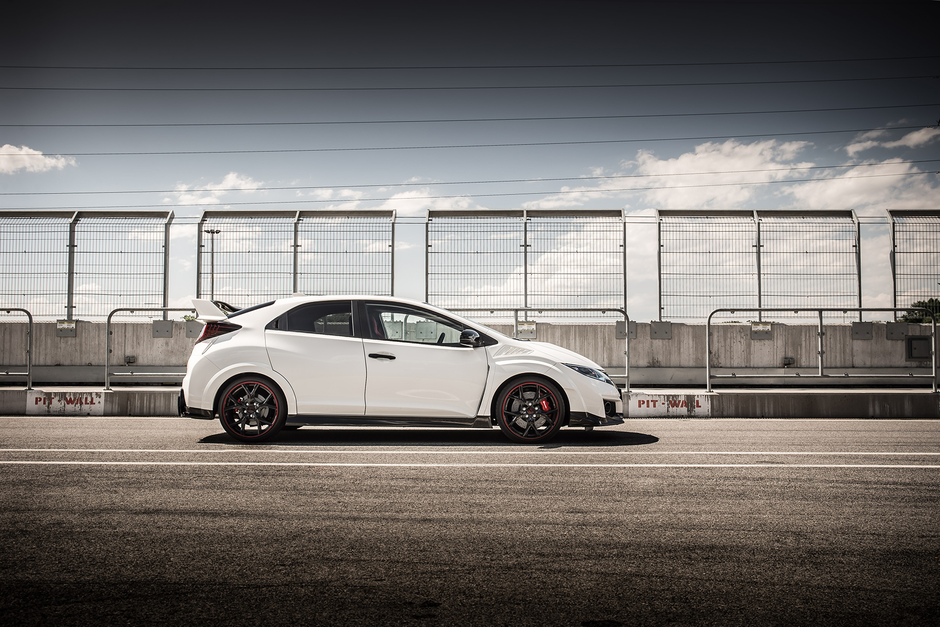 Honda Civic Type R - 2015 - side-face / profil - track / circuit