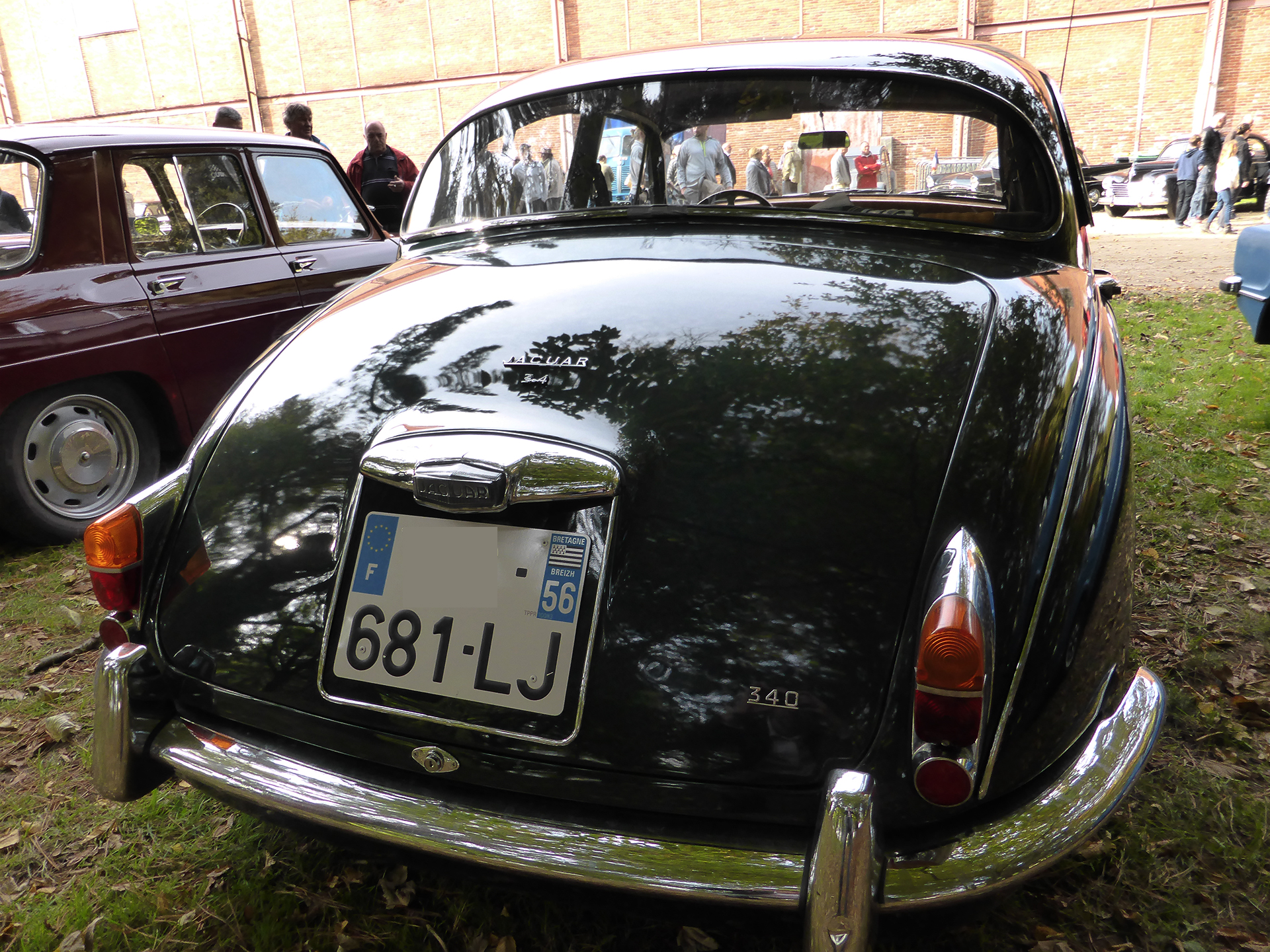 Jaguar mk2 340 - arrière - Lorient 2015 - photo ELJ - DESIGNMOTEUR