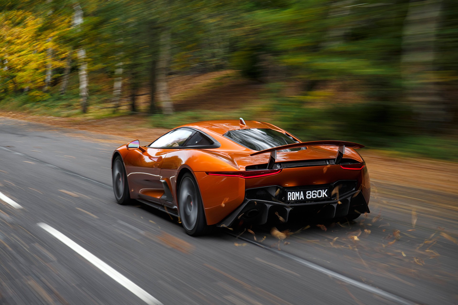 Jaguar C-X75 - Spectre - 2015 - arrière / rear - vitesse sur route / speed road