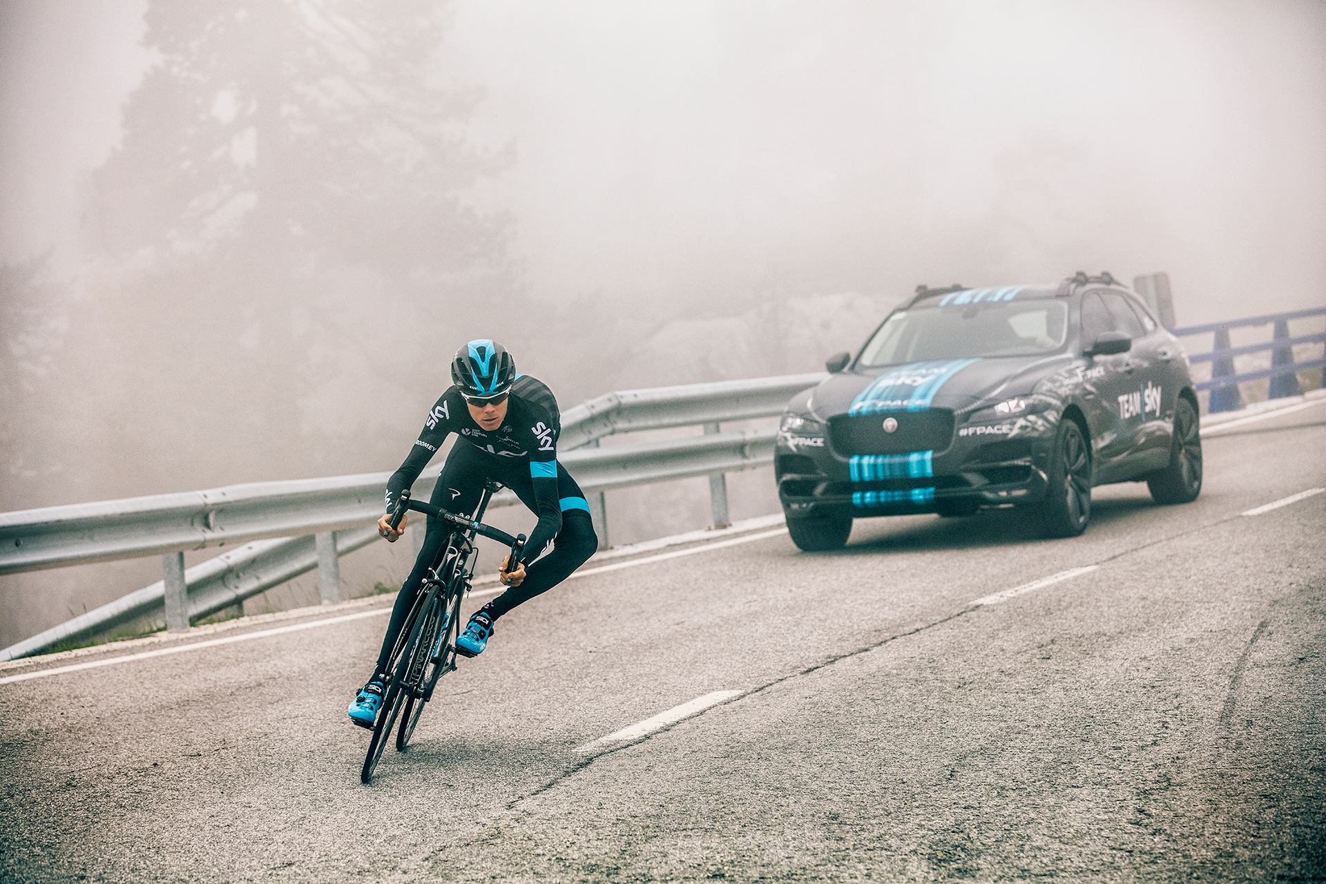 Jaguar F-PACE - Prototype - Team Sky - Tour De France 2015