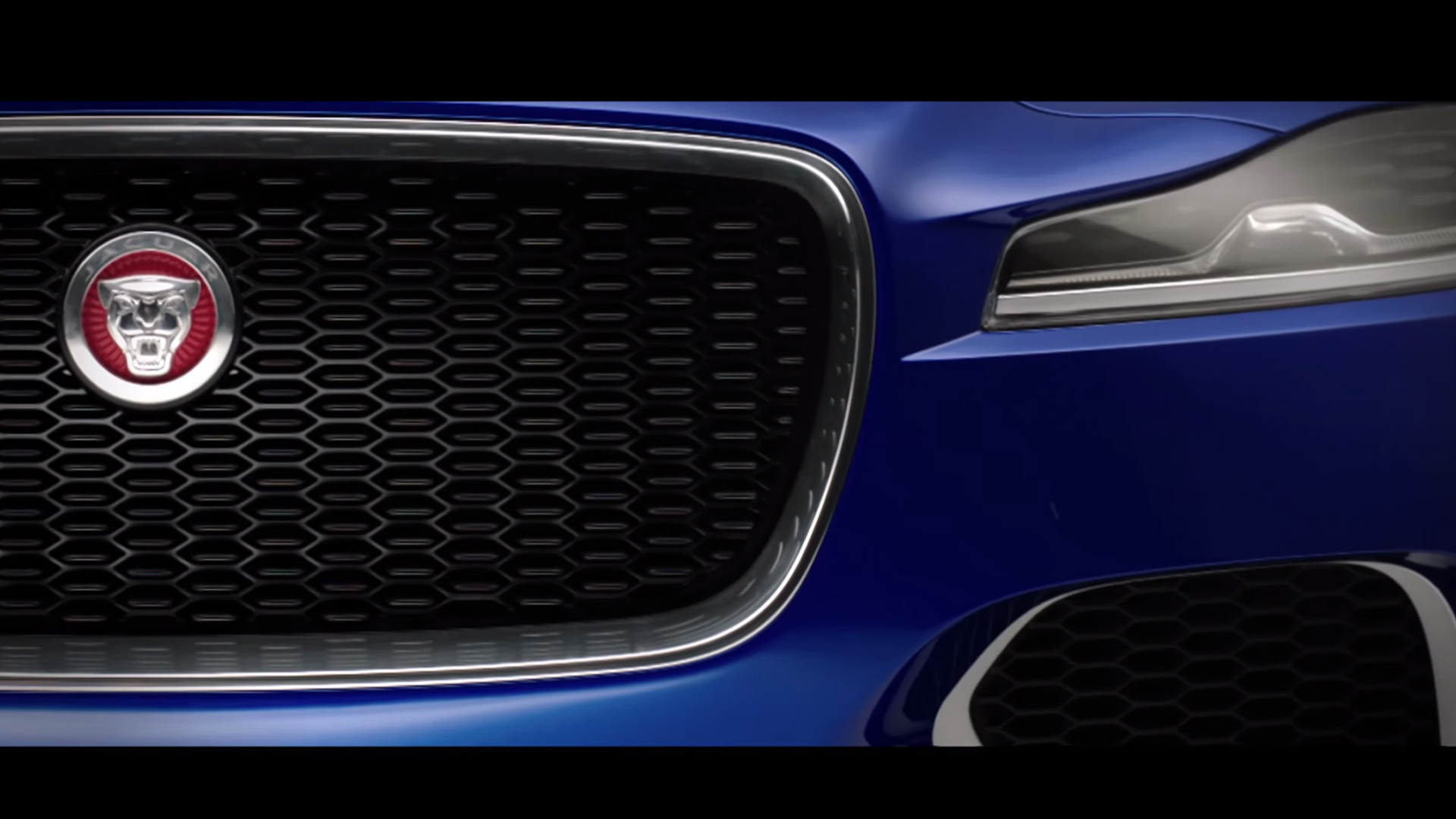 Jaguar F-PACE - avant / front - teaser