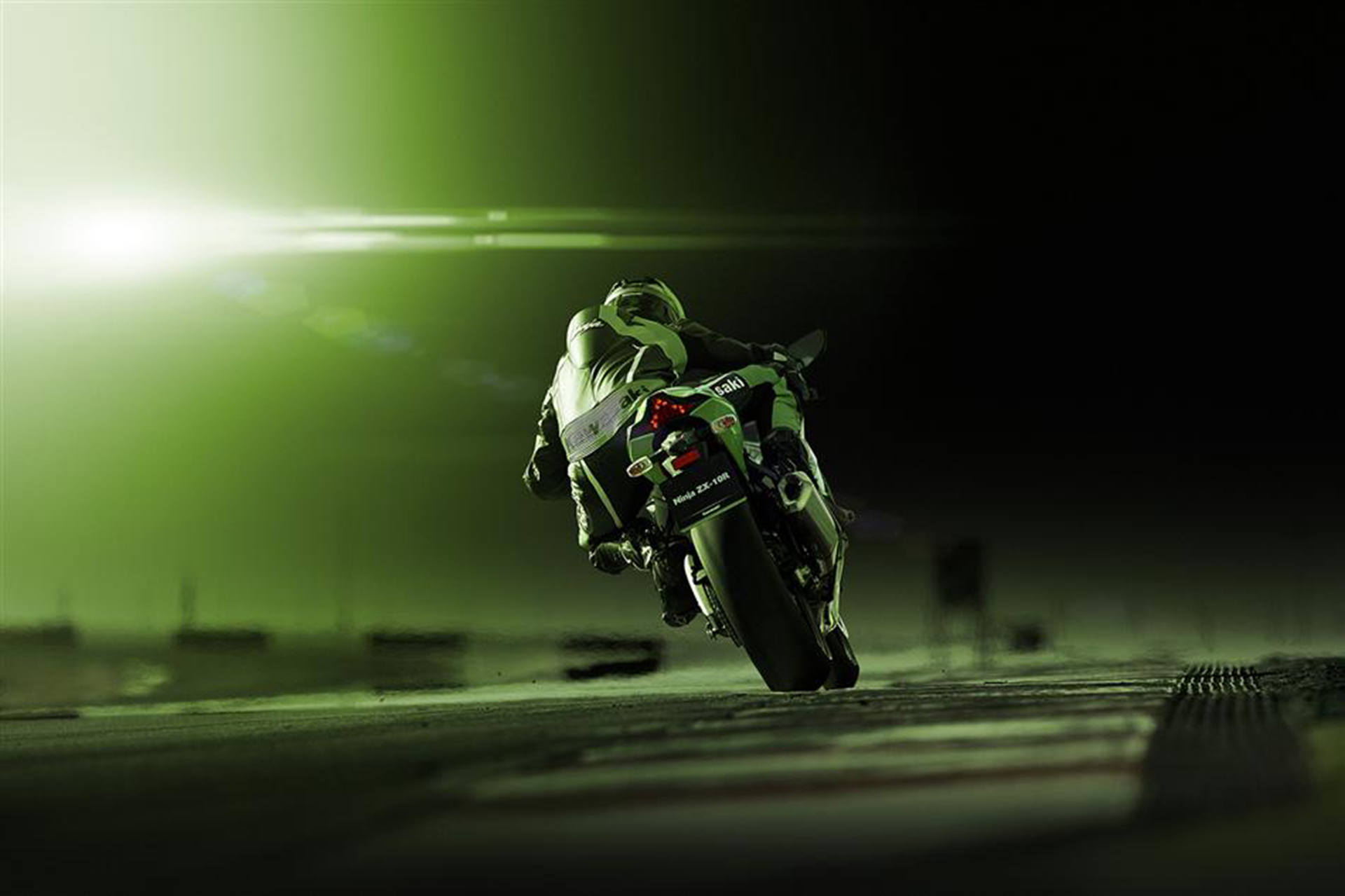 Kawasaki Ninja ZX-10R 2016 - rear / arrière - sur circuit / on track