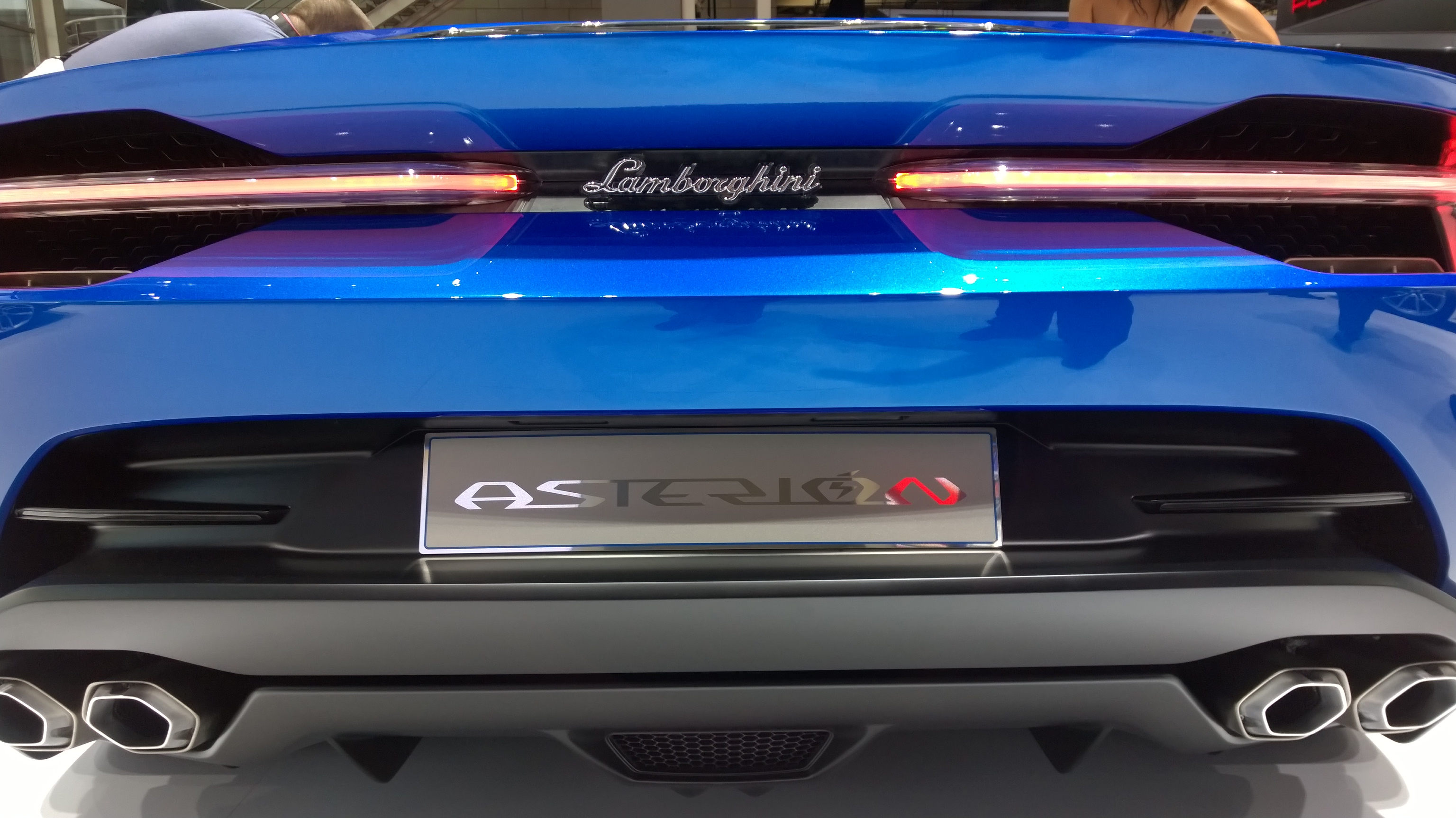 Lamborghini Asterion - Arrière - Paris 2014 - photo DESIGNMOTEUR