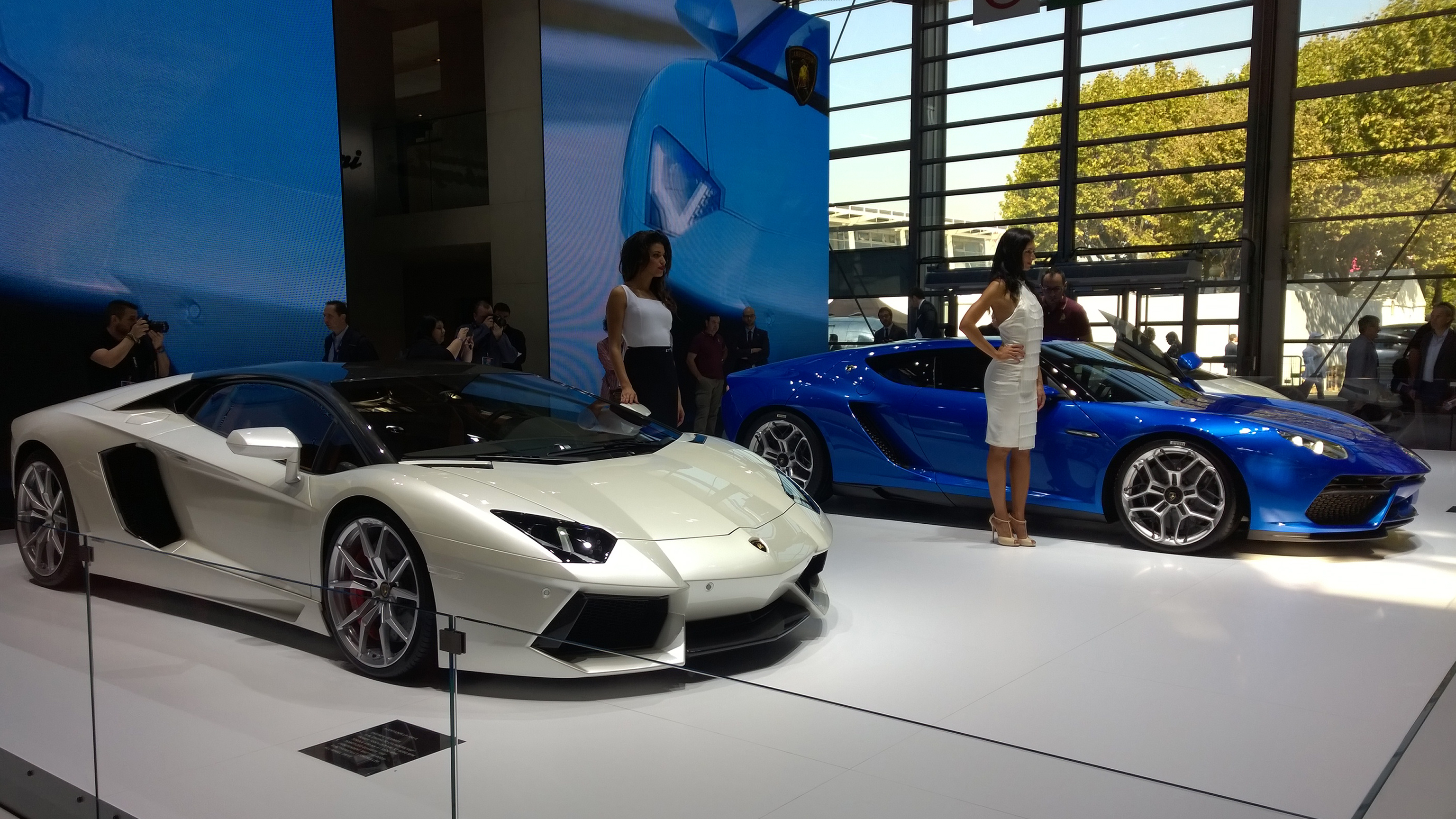 Lamborghini - stand - Paris 2014 - DESIGNMOTEUR