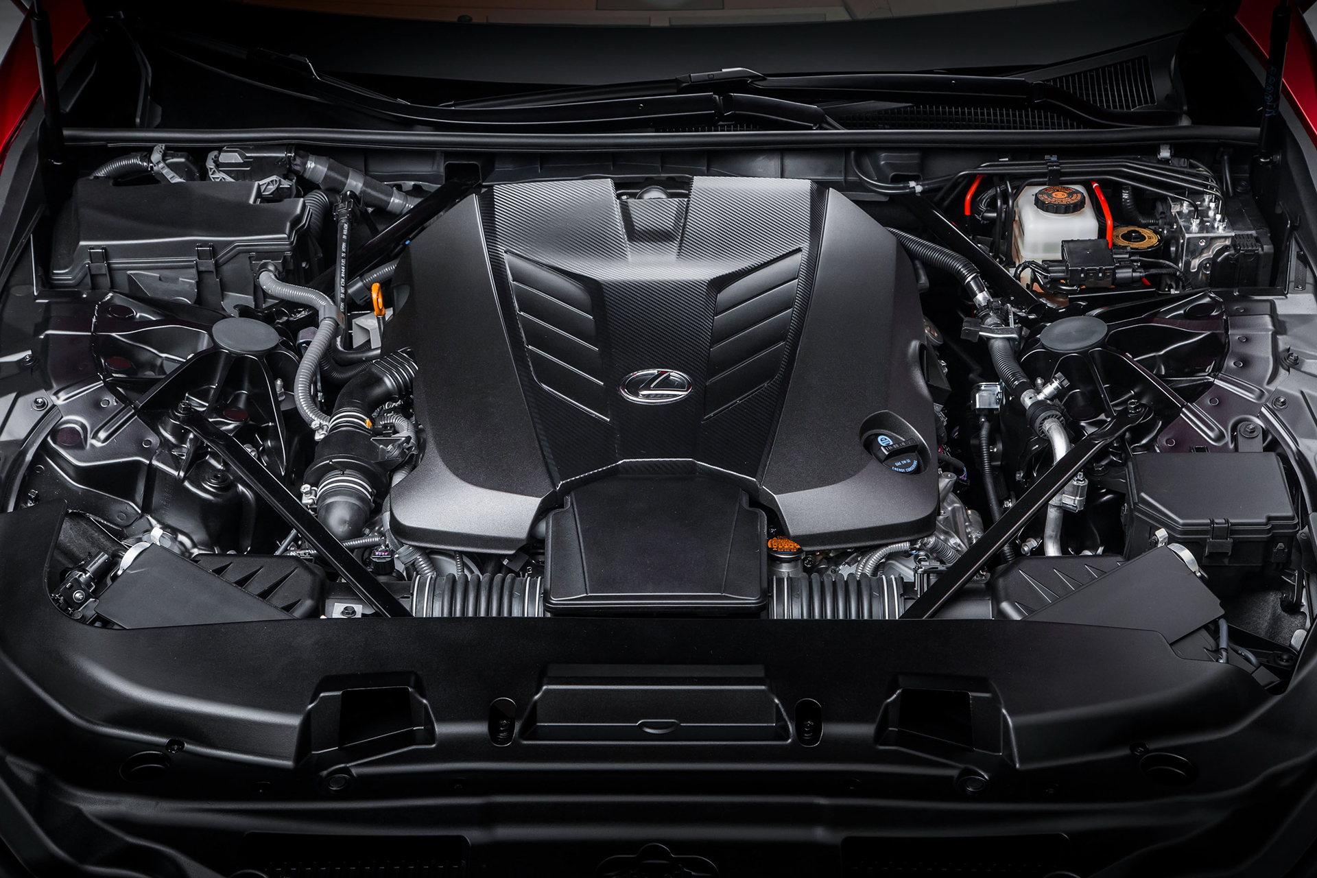 Lexus LC 500 - 2016 - under the hood / sous le capot