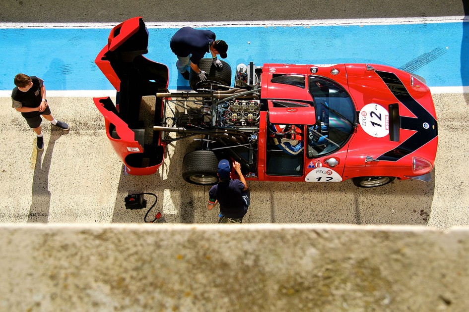 Lola Cars - T70 MkIII 1968 - stand - top view - Le Mans Classic 2016 - photo Ludo Ferrari