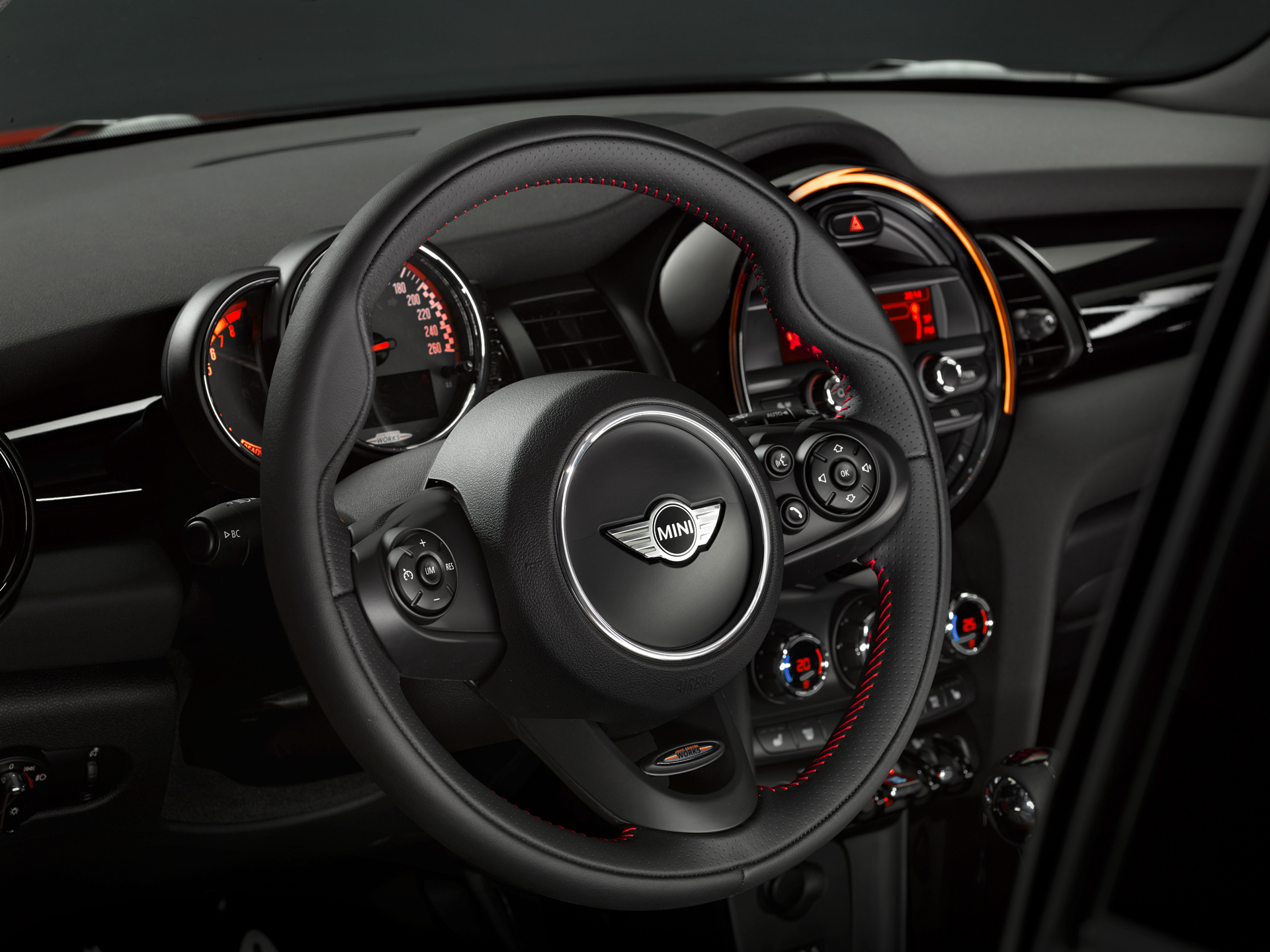 MINI John Cooper Works 2015 - volant