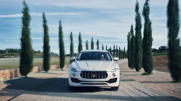 Maserati Levante - 2016 - photo road front