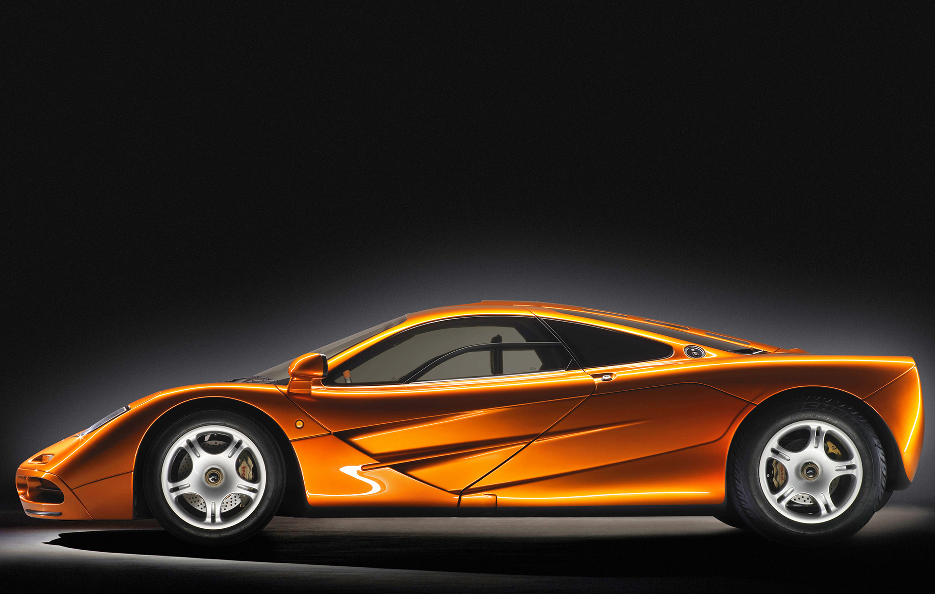 McLaren F1 - side-face  / profil