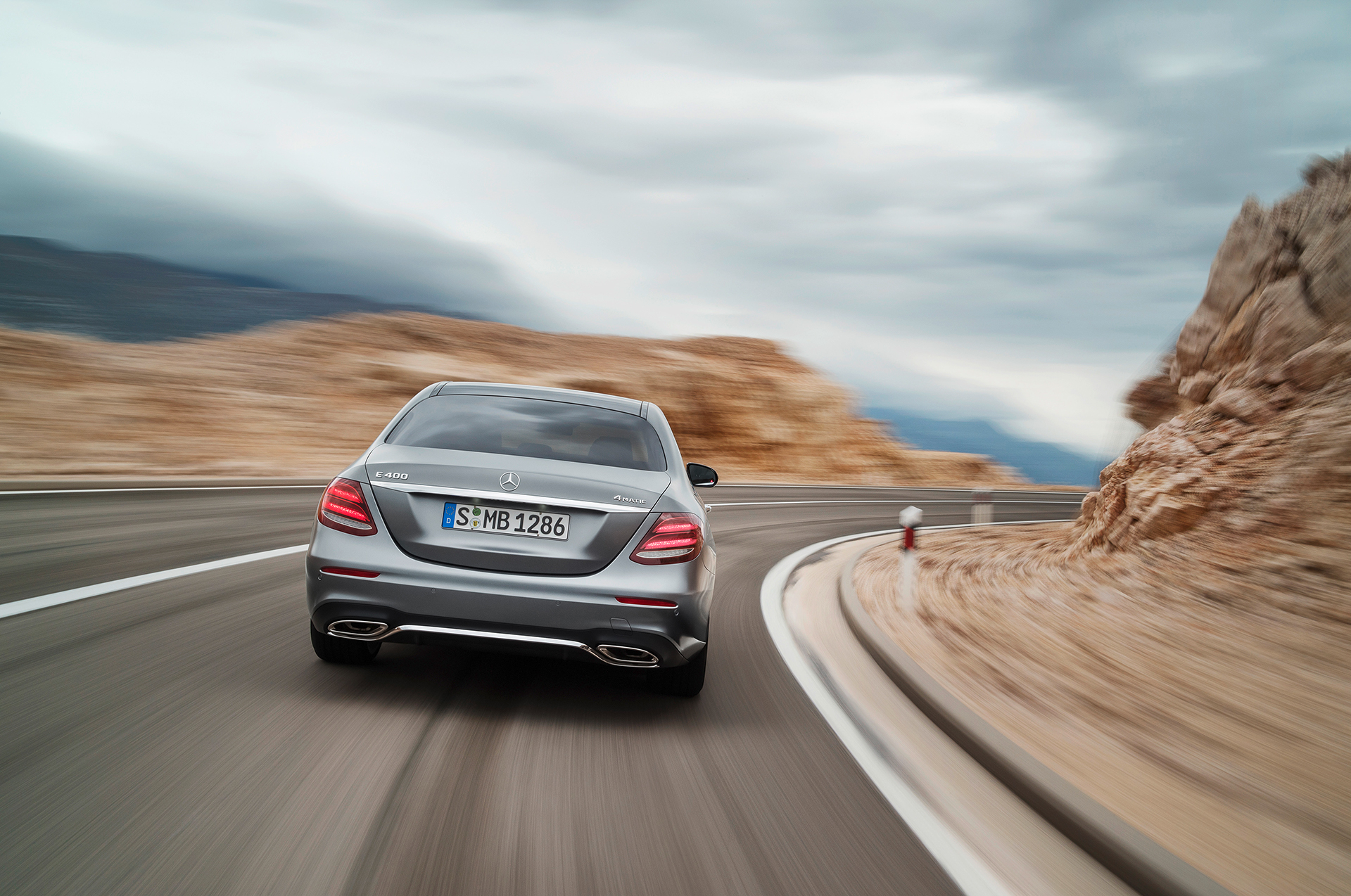 Mercedes-Benz E Class - 2016 - E400 - rear side-face / profil arrière