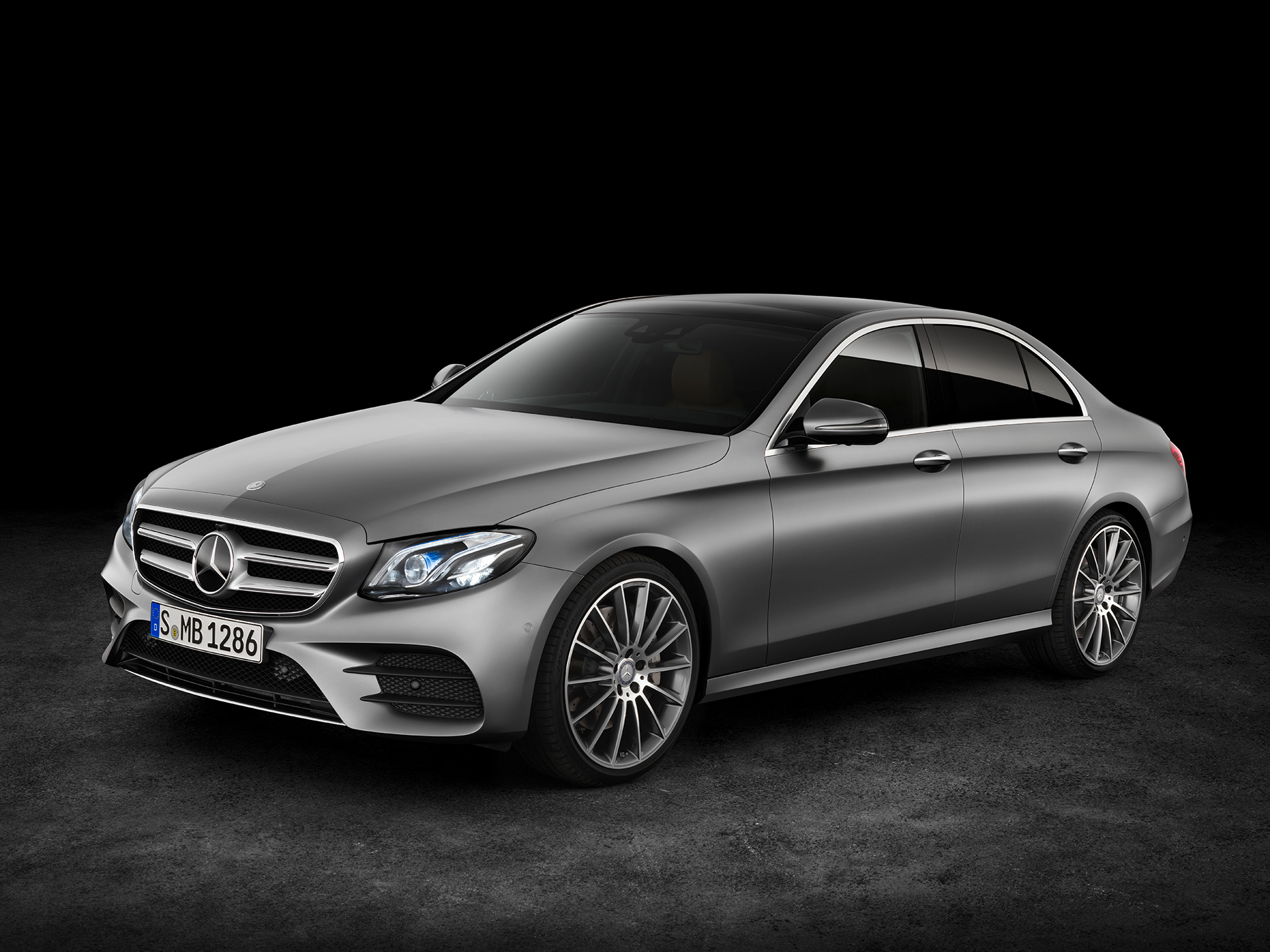 Mercedes-Benz E Class - 2016 - front side-face / profil avant