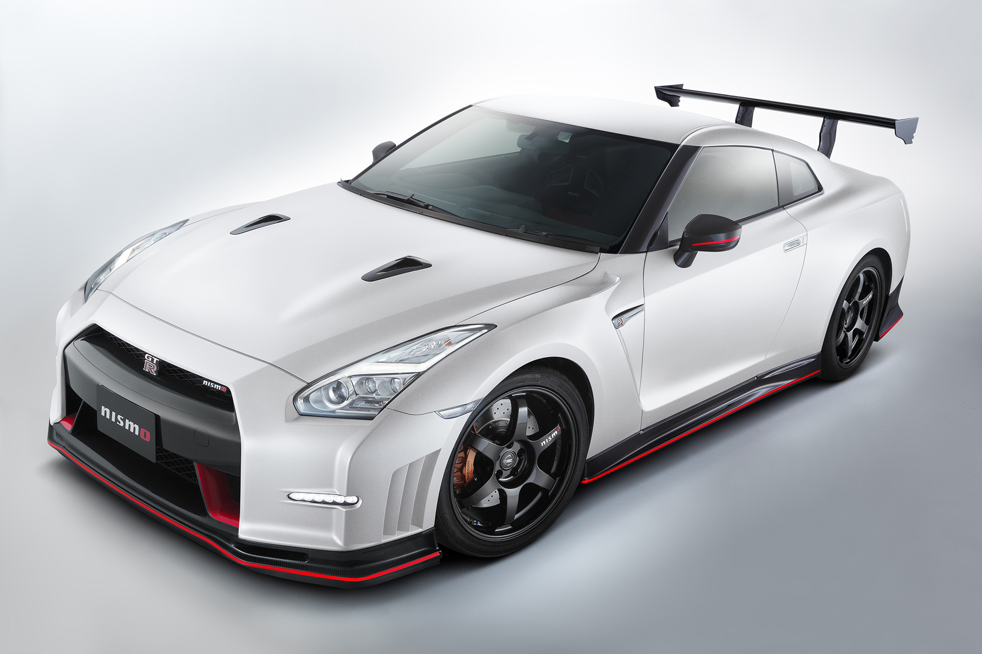 Nissan GT-R NISMO 2016 N-Attack - avant / front