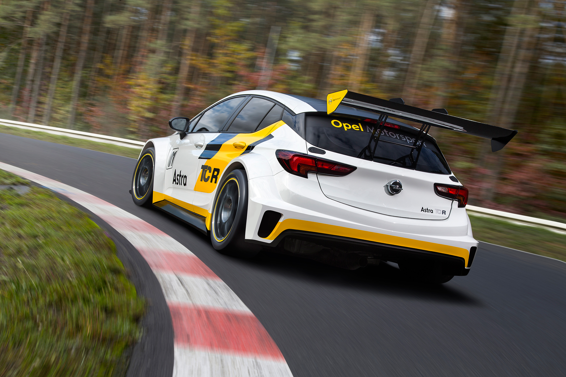 Opel Astra TCR - 2015 - arrière / rear - Image - GM Company.