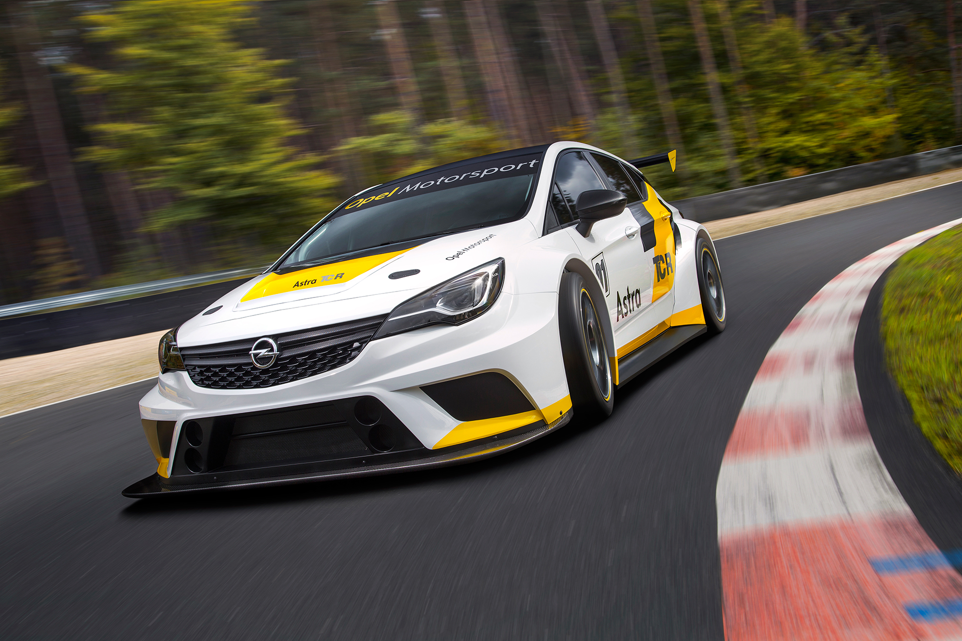 Opel Astra TCR - 2015 - avant / front - Image - GM Company.