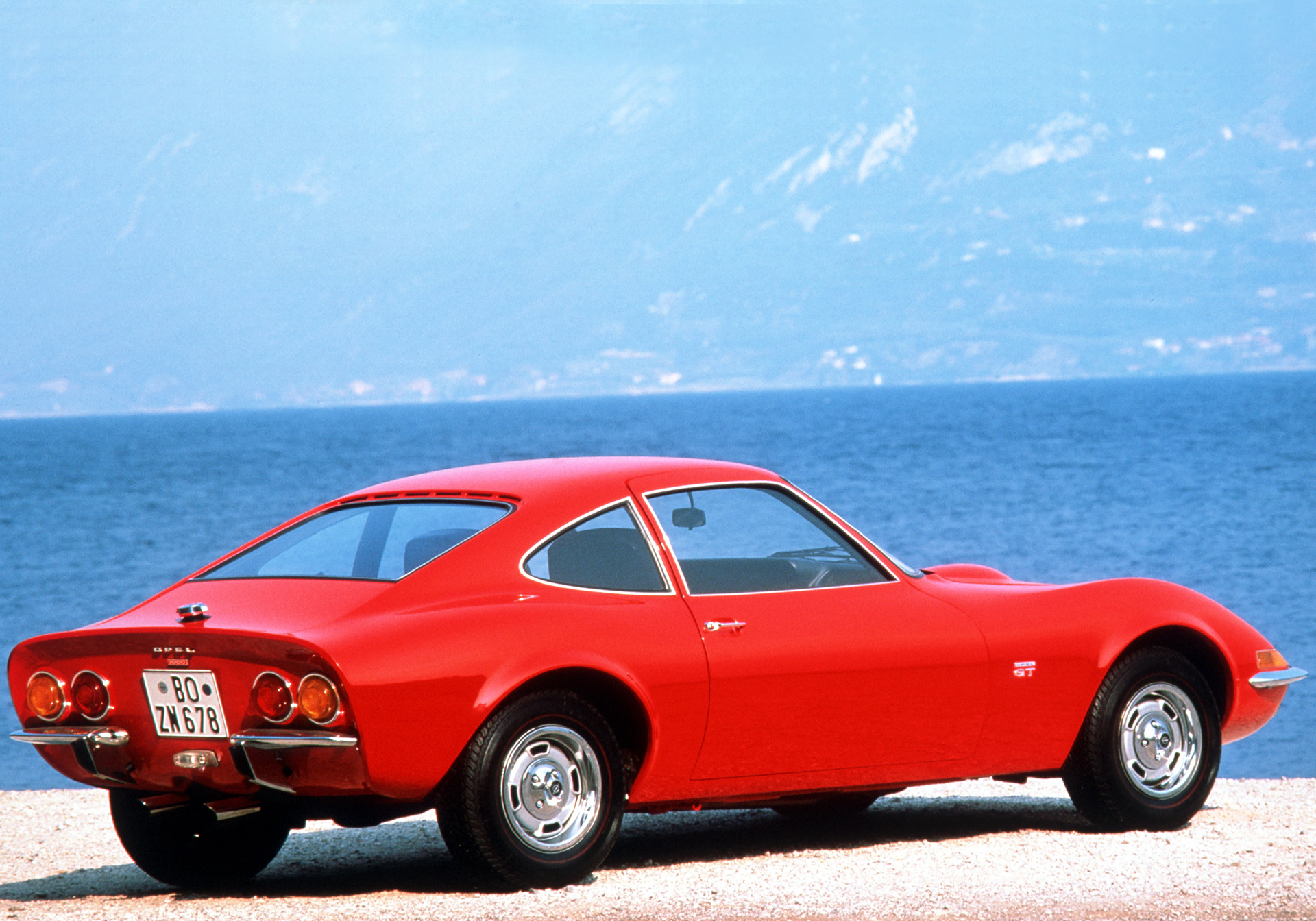 Opel GT - 1968 - arrière / rear - Image - GM Company.