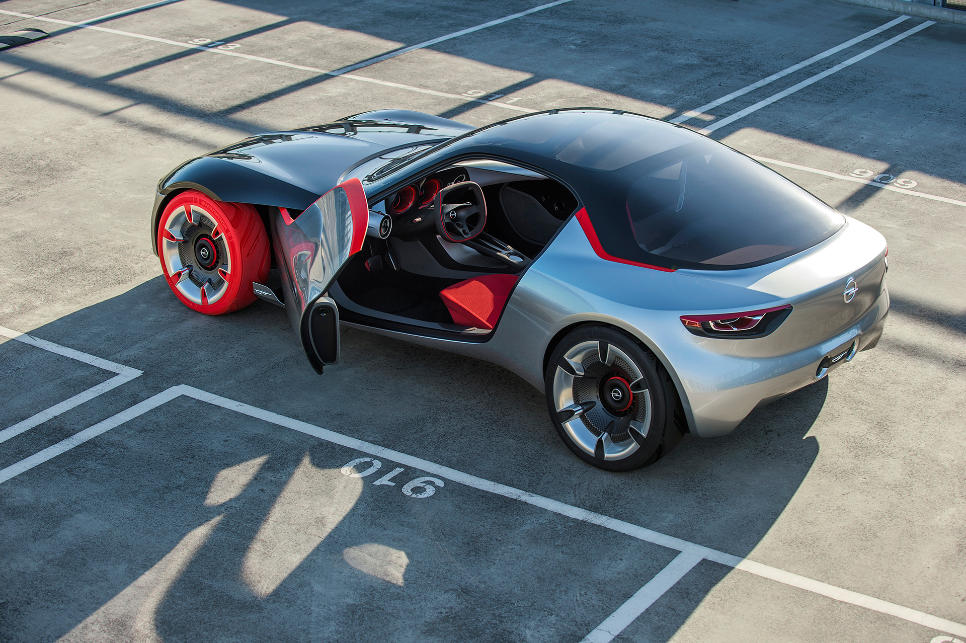 Opel GT Concept 2016 profil porte ouverte / open door - Image - GM Company.