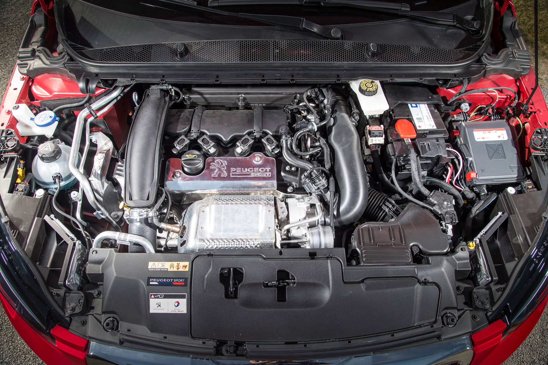 Peugeot 308 GTi - 2015 - sous la capot / under the hood