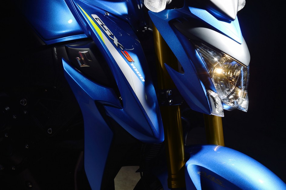 Suzuki GSX S1000 - light blue