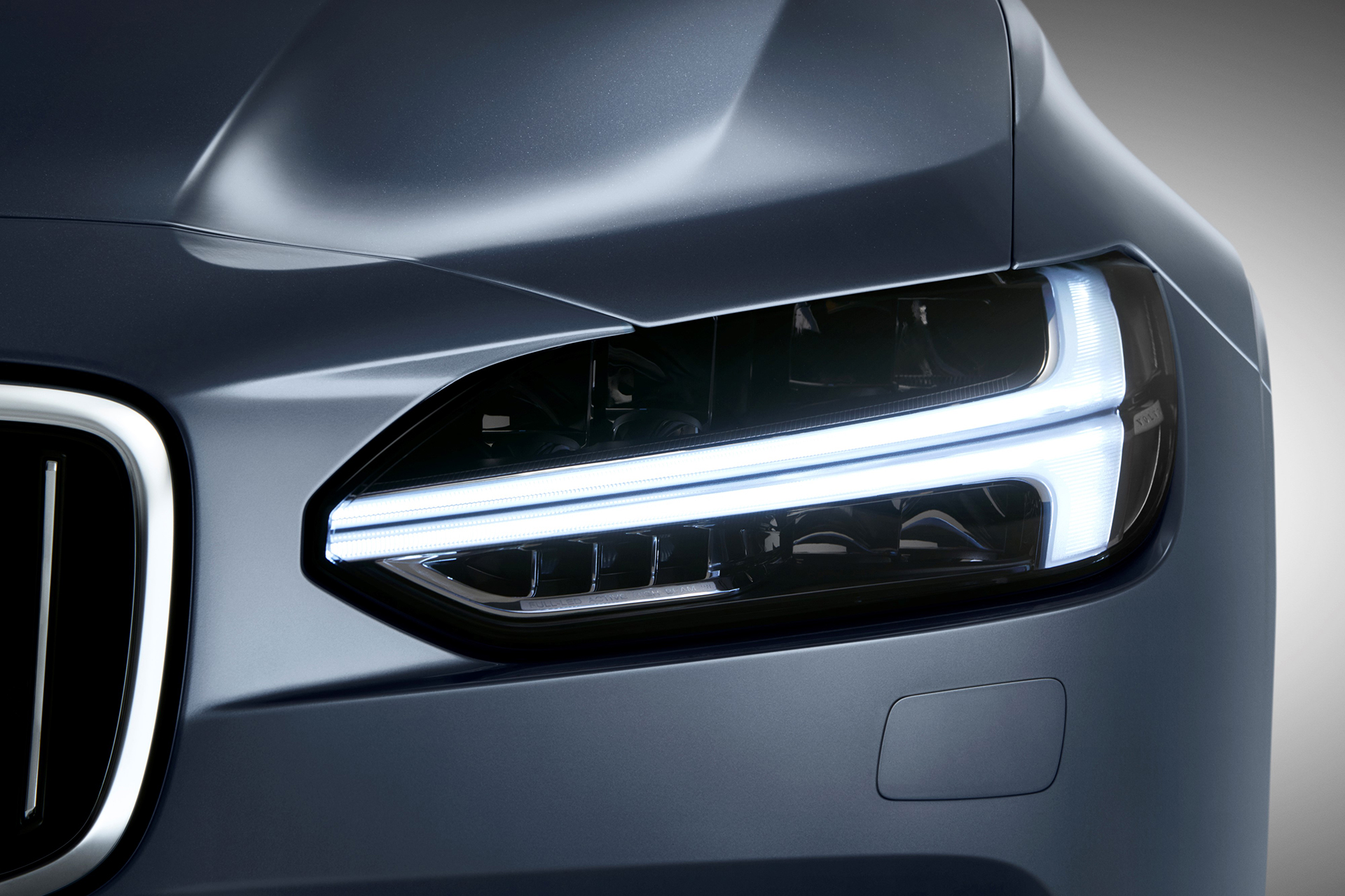 Volvo S90 - 2016 - front  light / optique avant