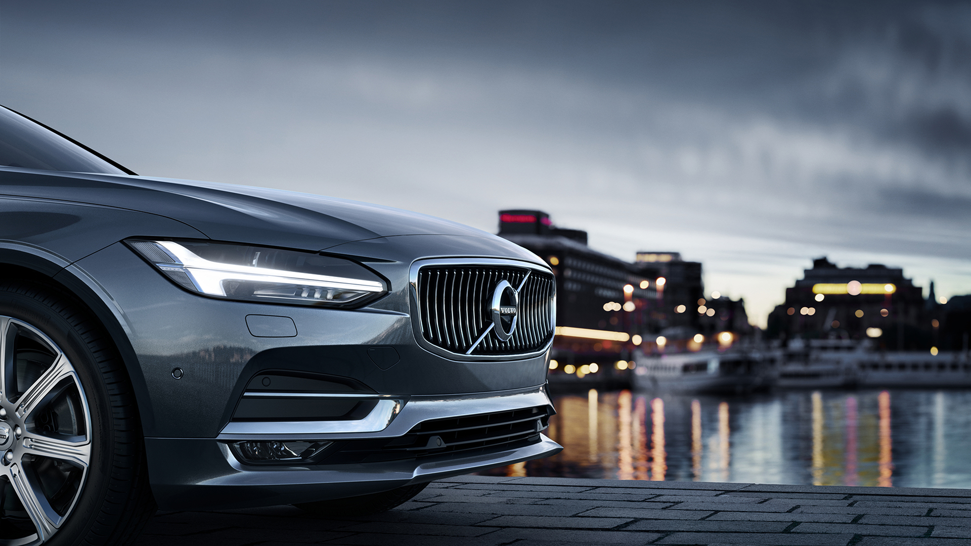 Volvo S90 - 2016 - photo  - front light / phare avant