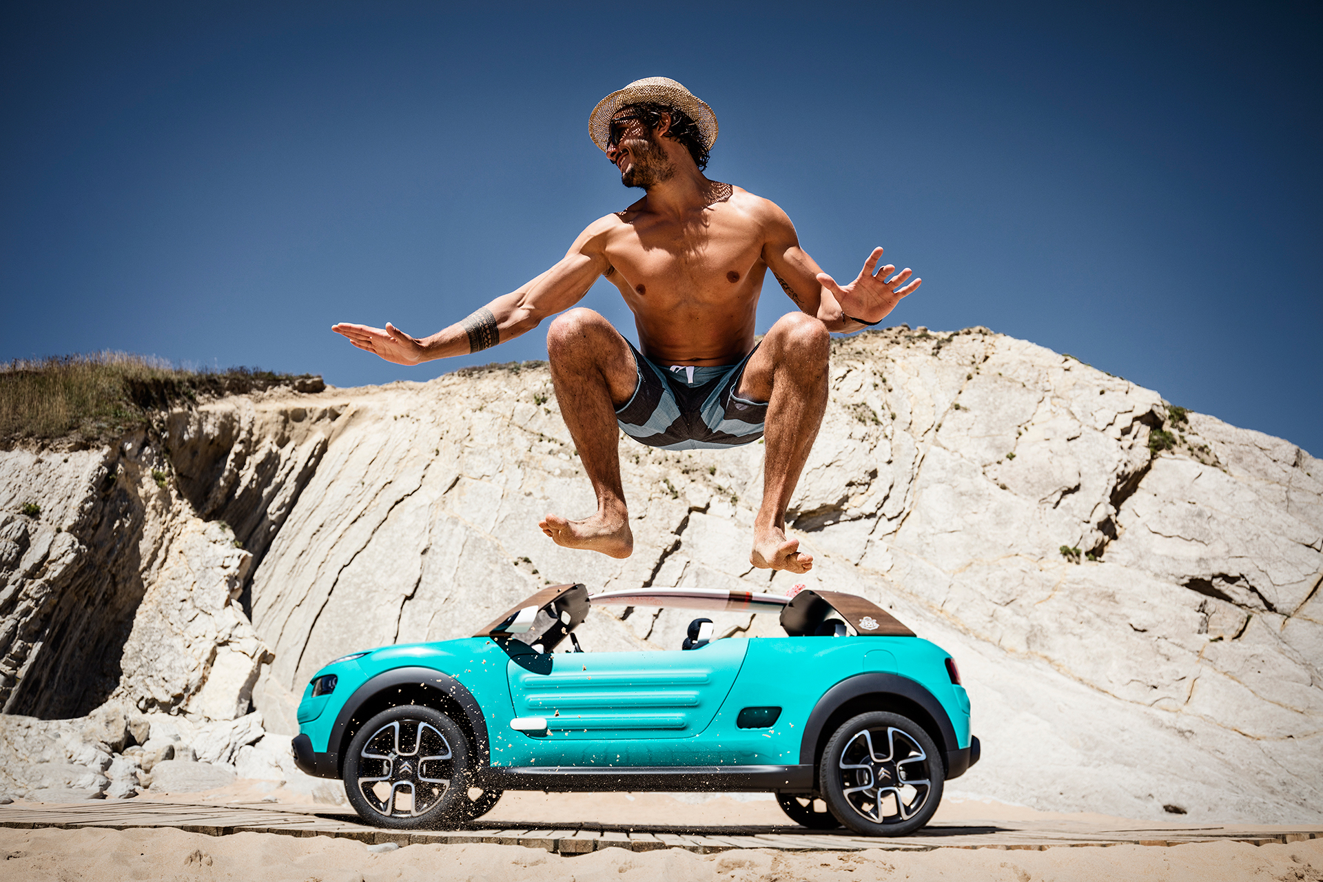 Citroën Cactus M concept - 2015 - jump