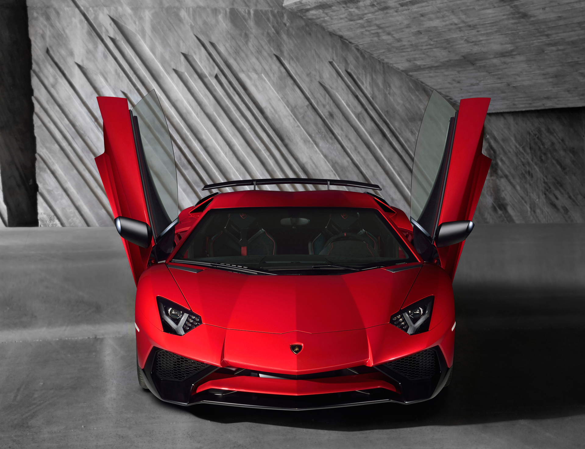 Lamborghini LP750-4 Superveloce - avant avec portes