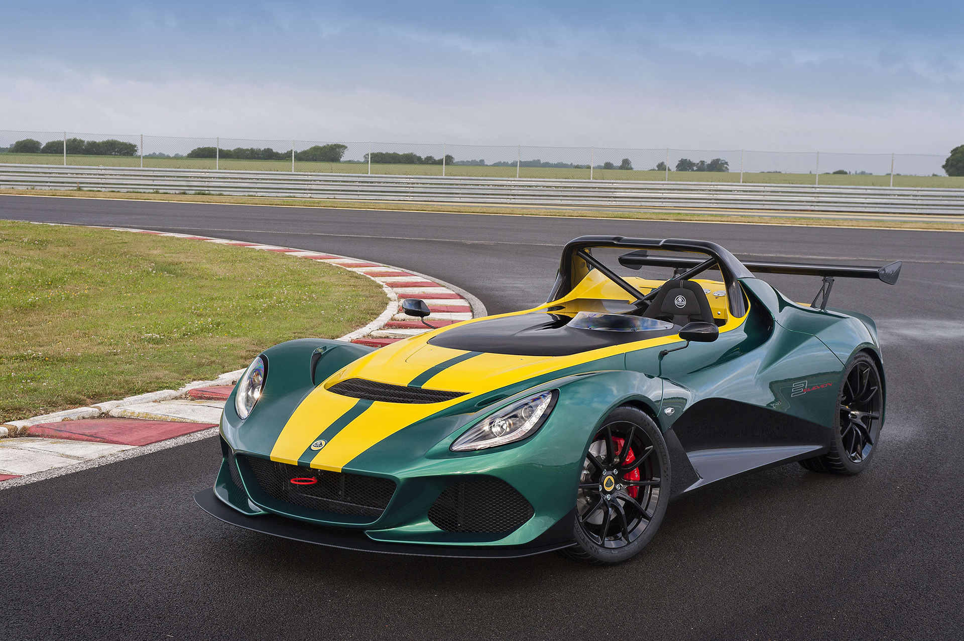 Lotus Cars 3-Eleven - profil avant / front side-face